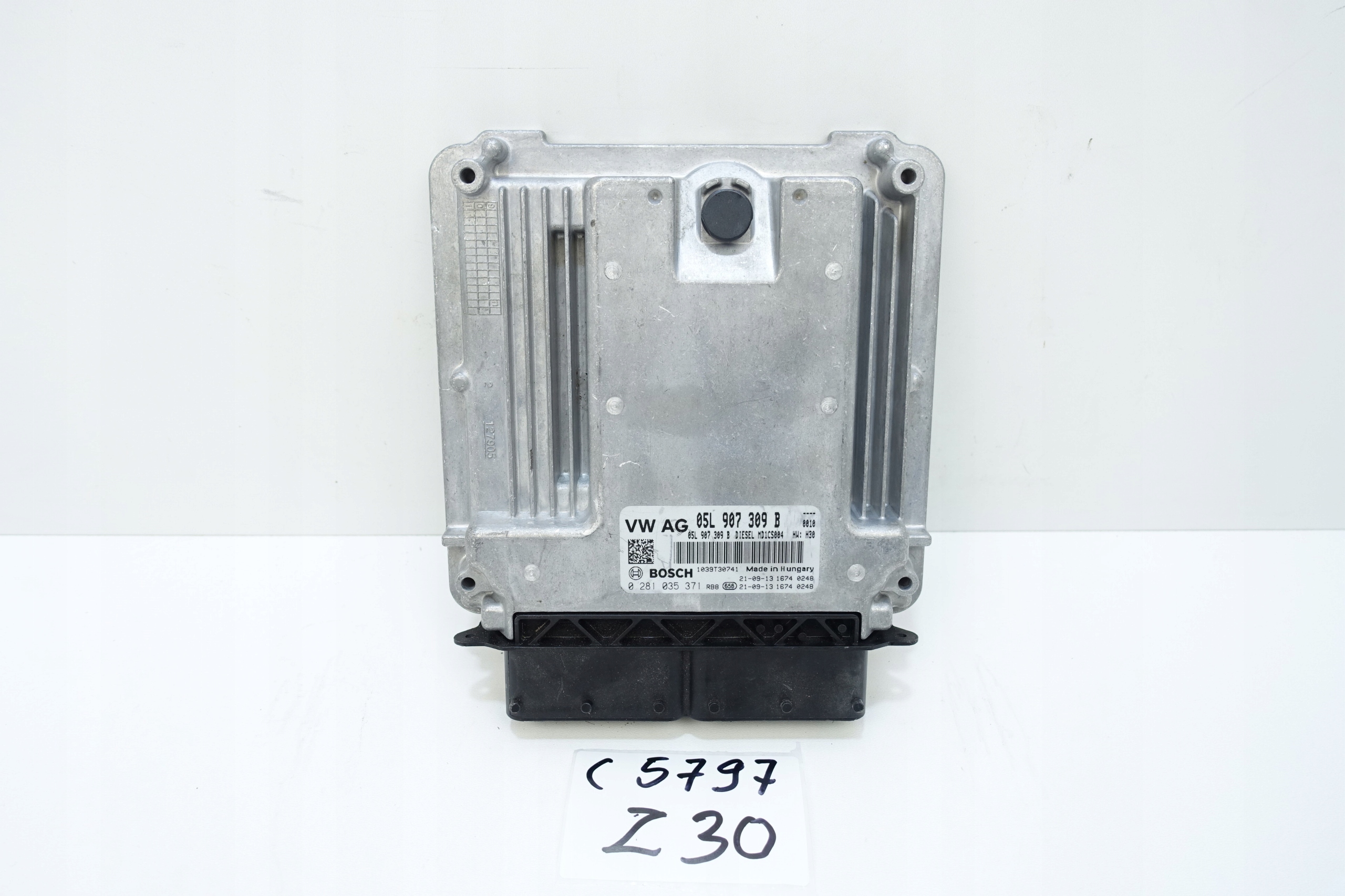 module computer control unit of the engine 05L907309B