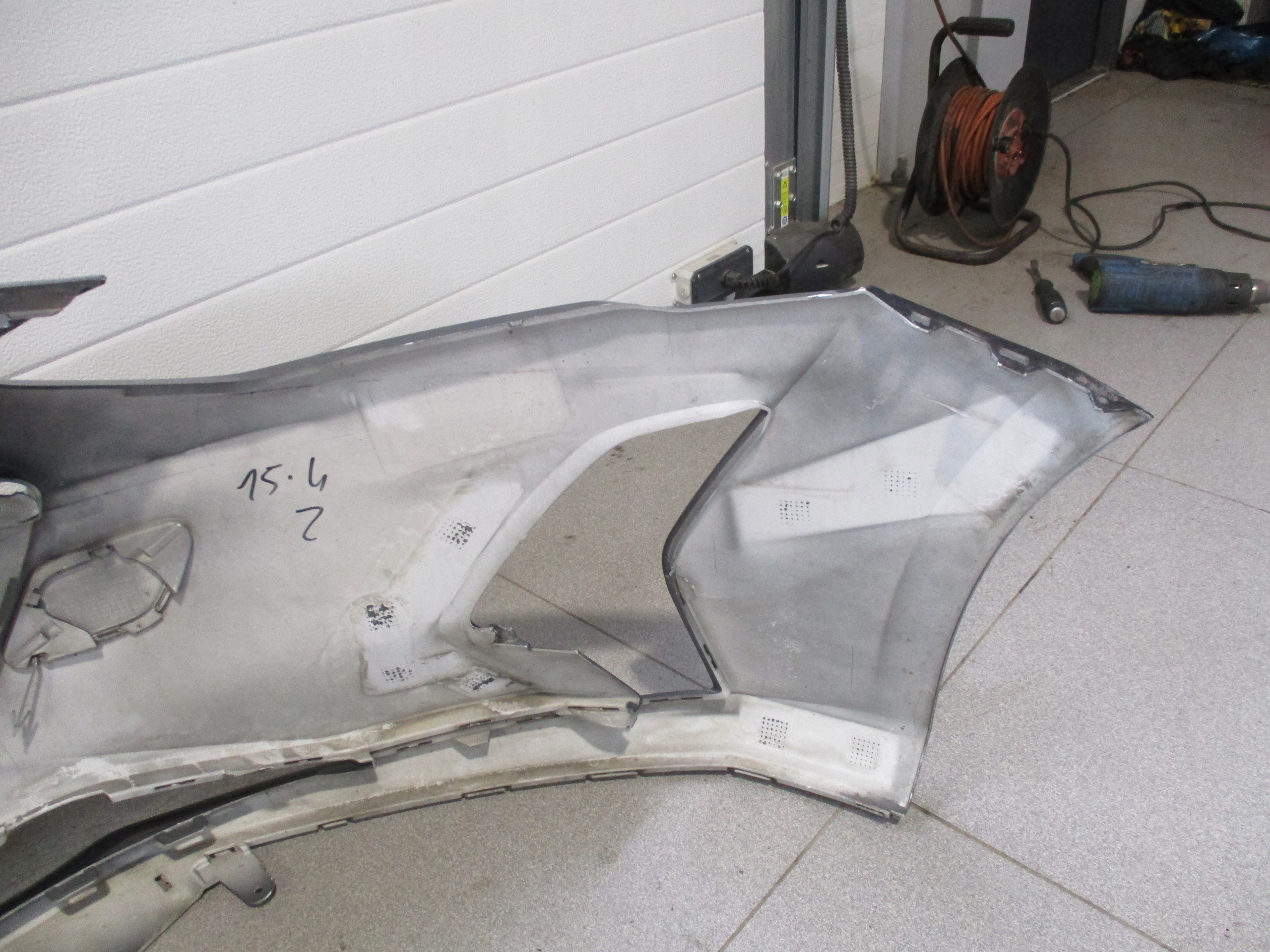 nárazník předek Ford Focus MK4 0097A