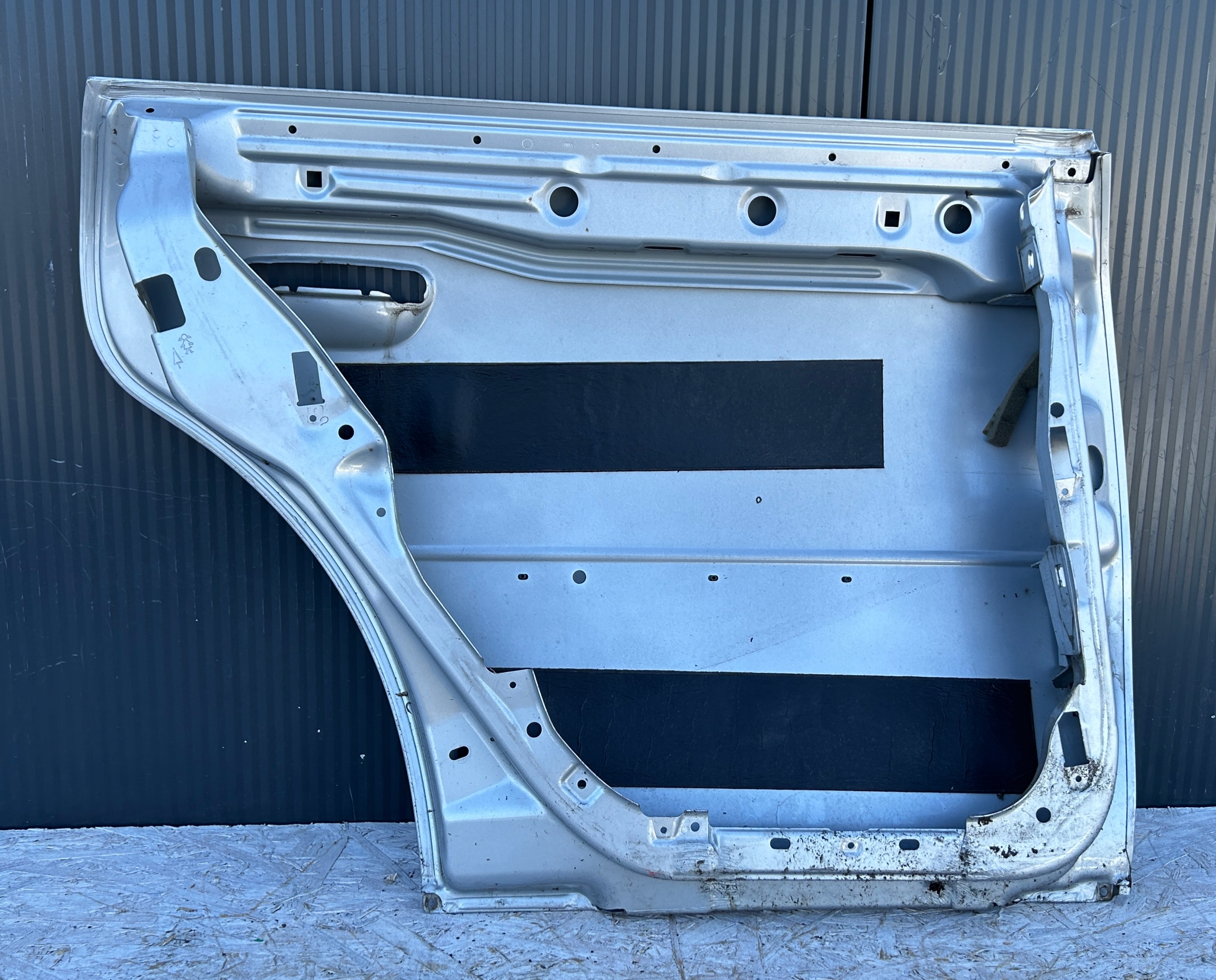Tür links heck Blende Abdeckung AUDI A3 8L 5D