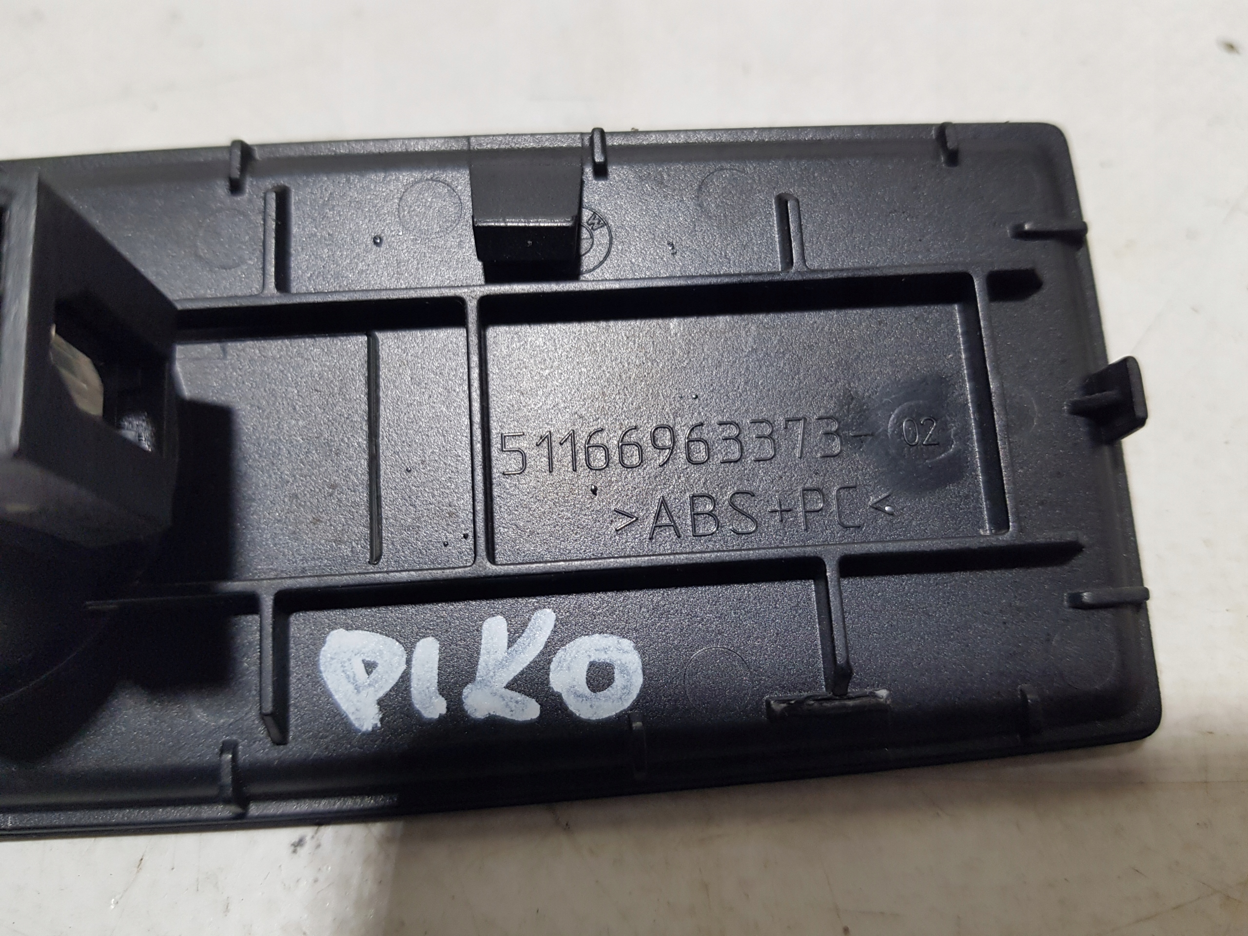 BMW X5 E70 X6 E71 adapter cigarette lighter 6963373