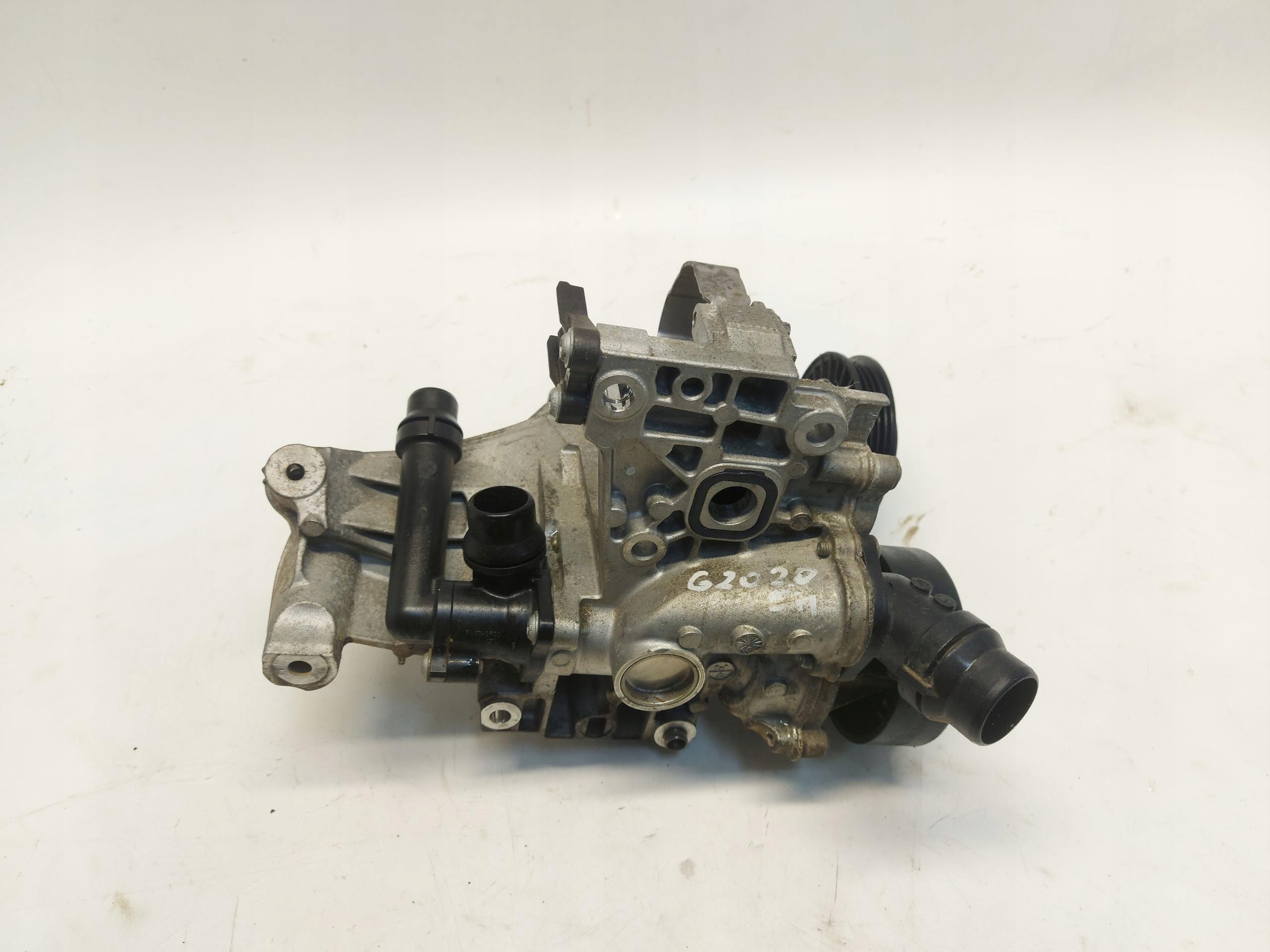 BMW G20 330e vízpumpa csomag 8650987