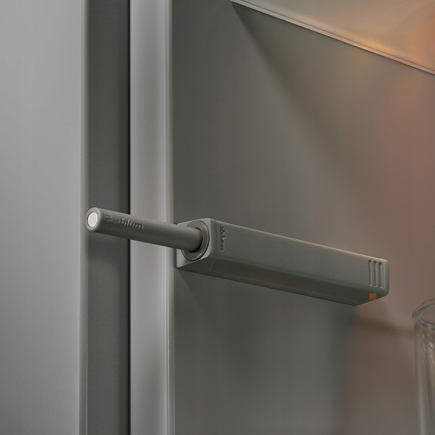 Adapter do TIP-ON BLUM długi 956A1201 - szary Rodzaj adapter