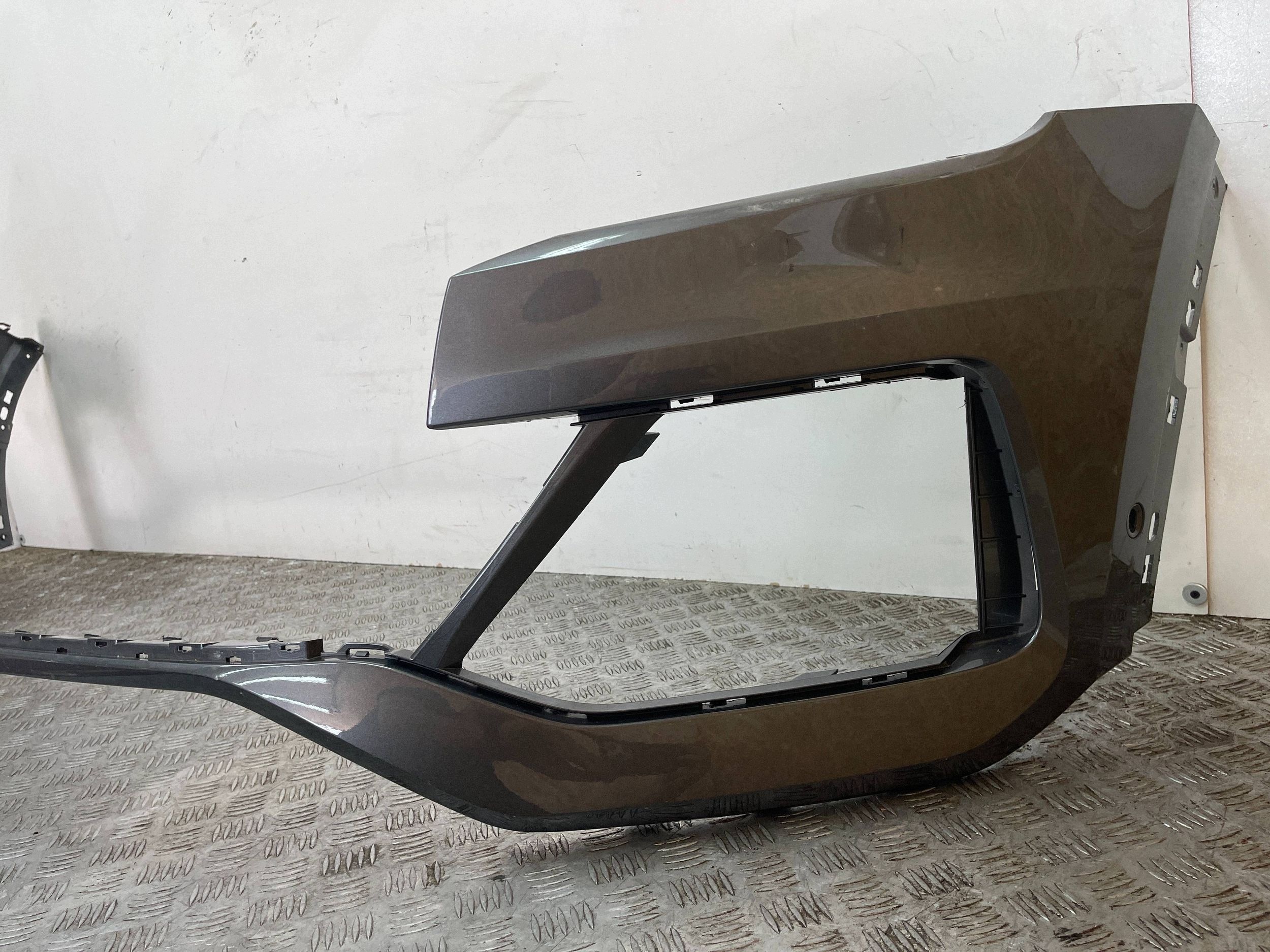 front bumper front AUDI Q8 18- 4M8807437A