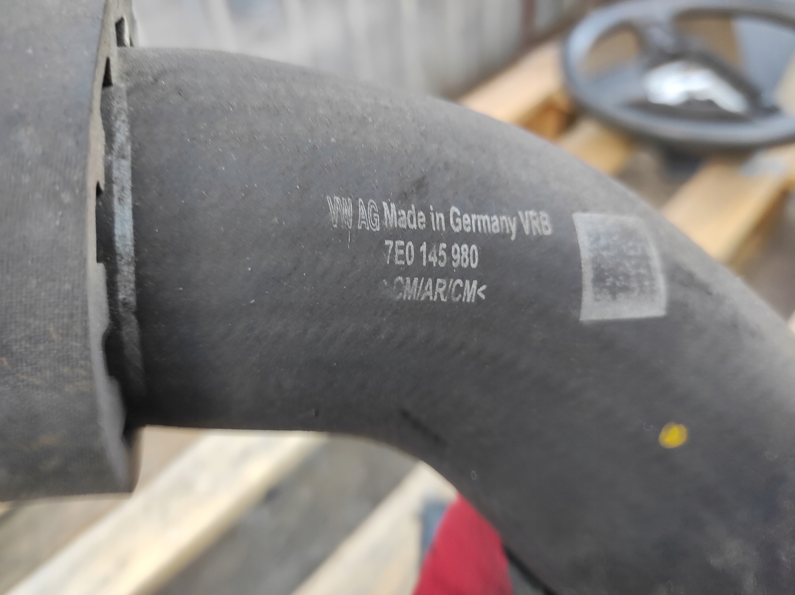 cijev prijenos interkulera VW T5 T6 7E0145980