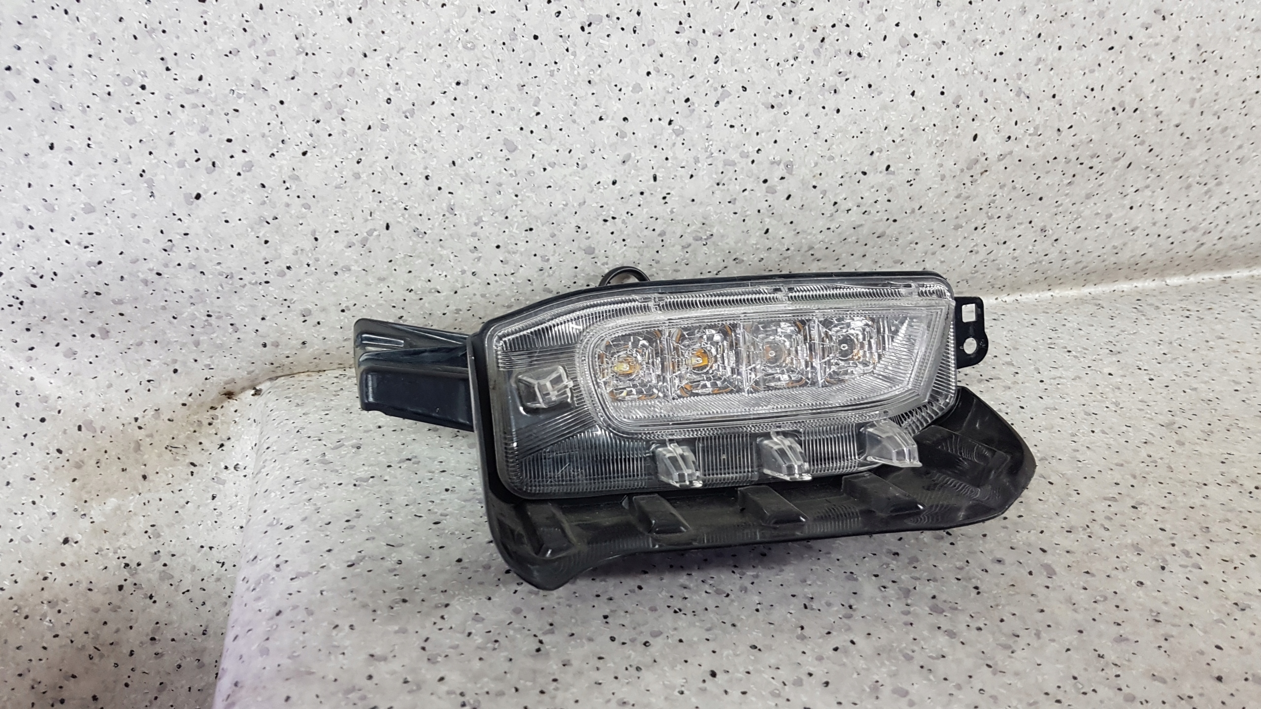 TOYOTA PRIUS + PLUS LIFT 2015 - rechts LED DRL Nebelscheinwerfer 2409