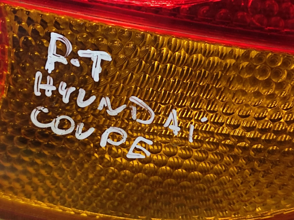 HYUNDAI COUPE Licht rechts heck