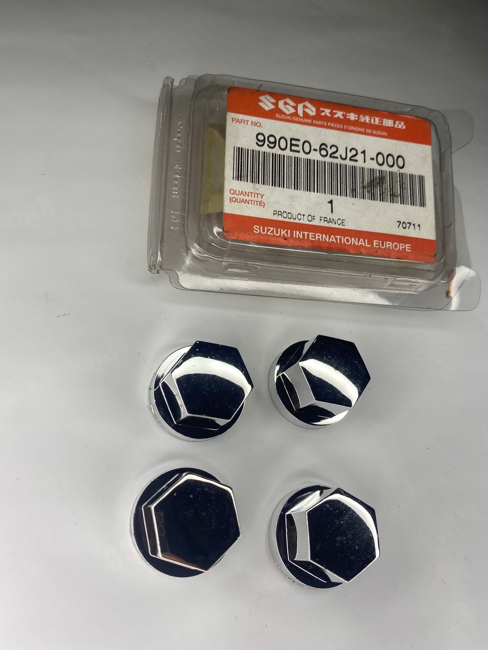 NAKŁADKI CHROMOWE NA NAKRĘTKI SUZUKI 990E0-62J21