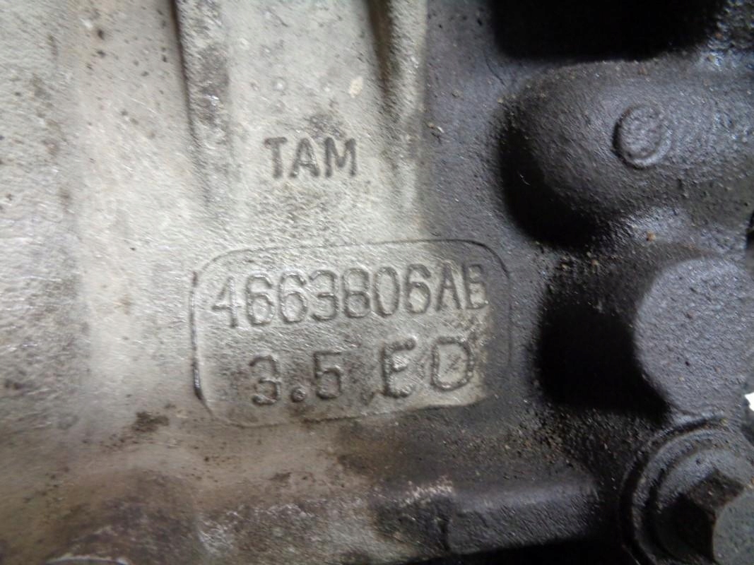 BLOK +WAŁ DÓŁ SILNIKA CHRYSLER 300M 3.5B V6 4663806AE KOMPLET Typ samochodu Samochody osobowe