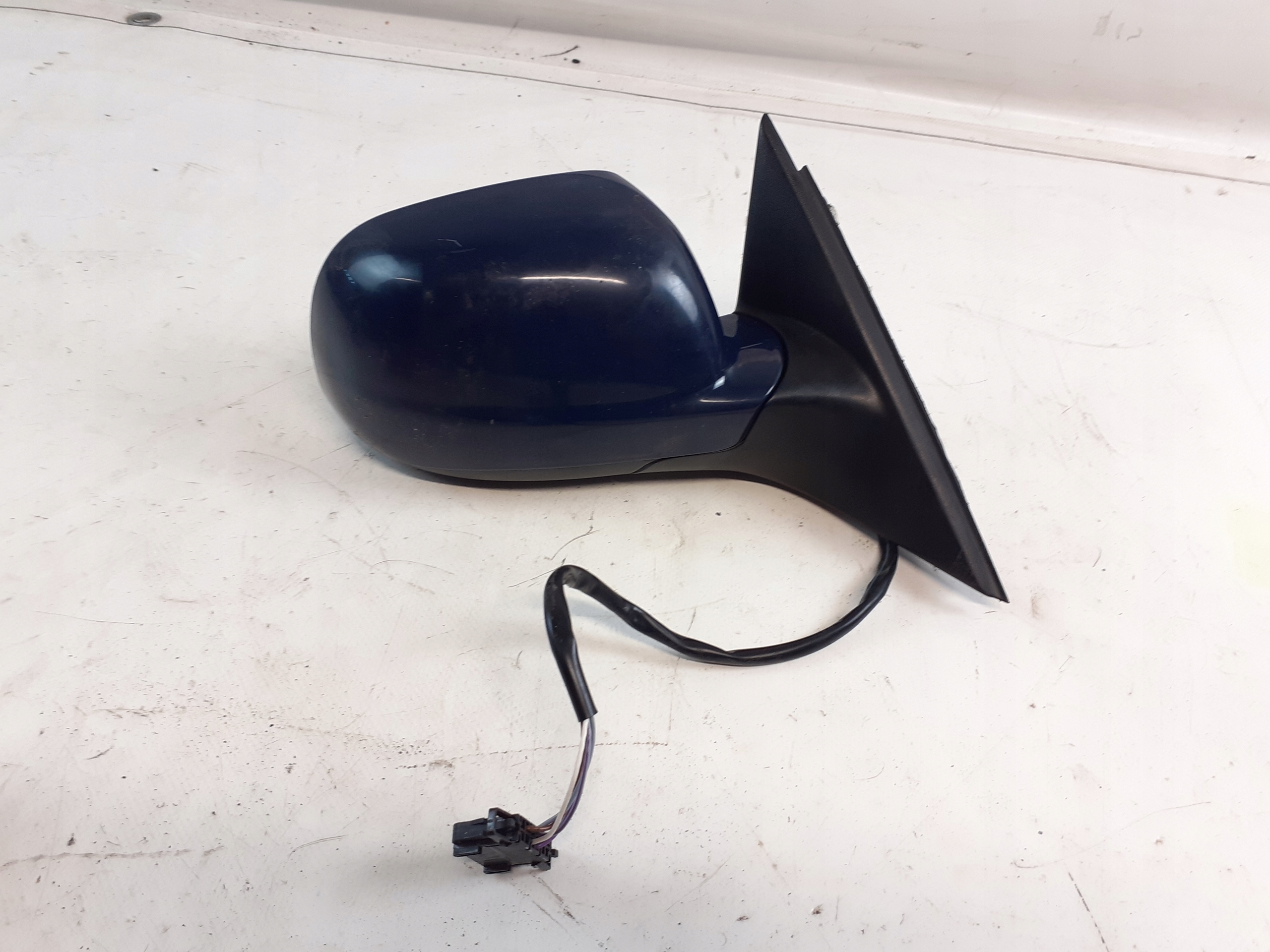 VW Passat B5 mirror right El. 5pin LA5E