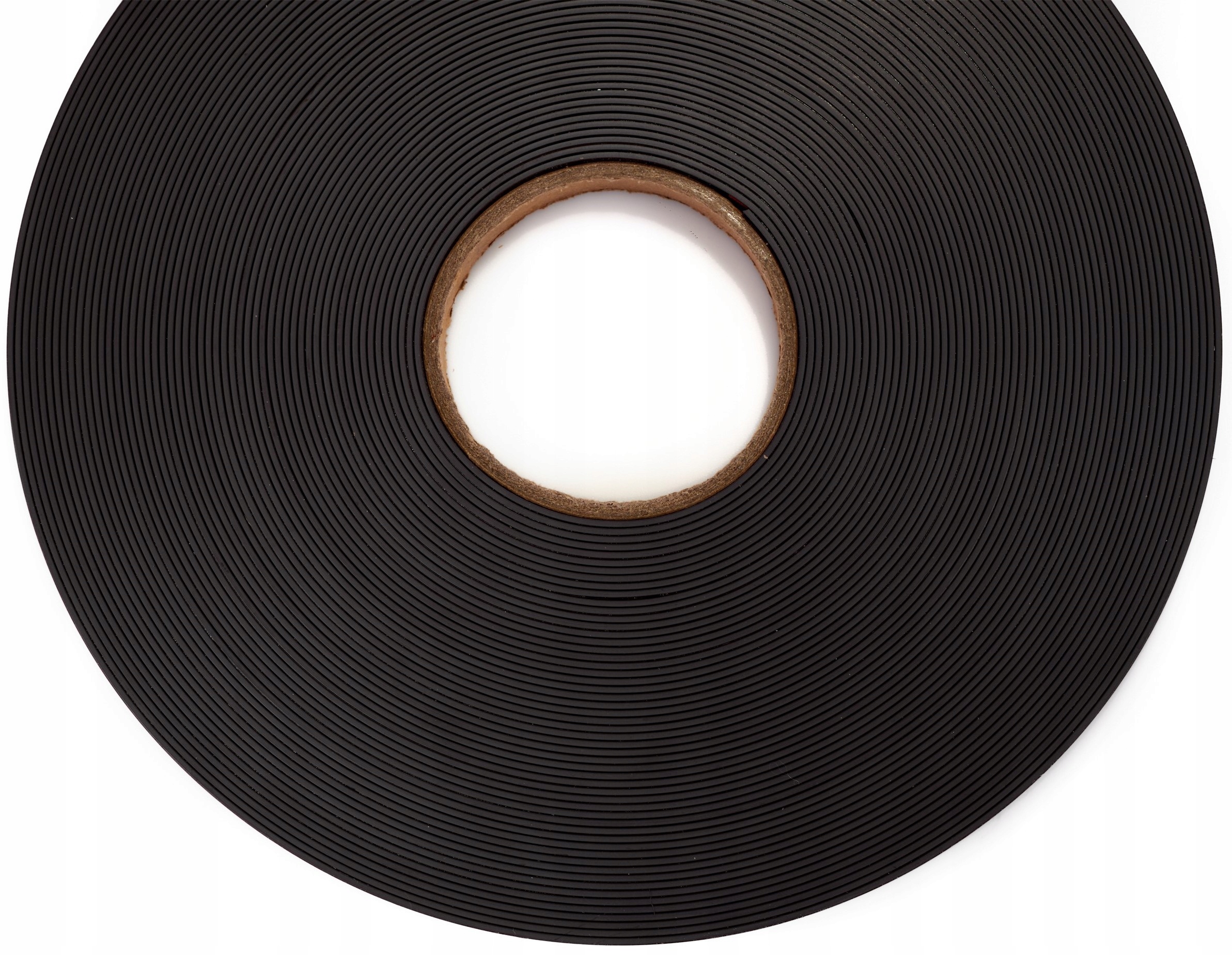 TAŚMA MAGNETYCZNA SAMOPRZYLEPNA. PASEK MAGNETYCZNY 19 MM - 1,5 MM - 5000 MM Kolor dominujący ciemnobrązowy