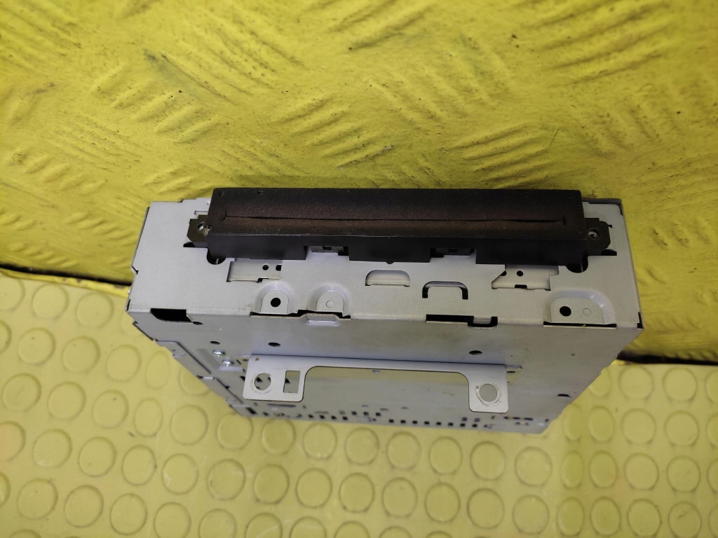 VOLVO S40 II changer PLYT 30732586-1