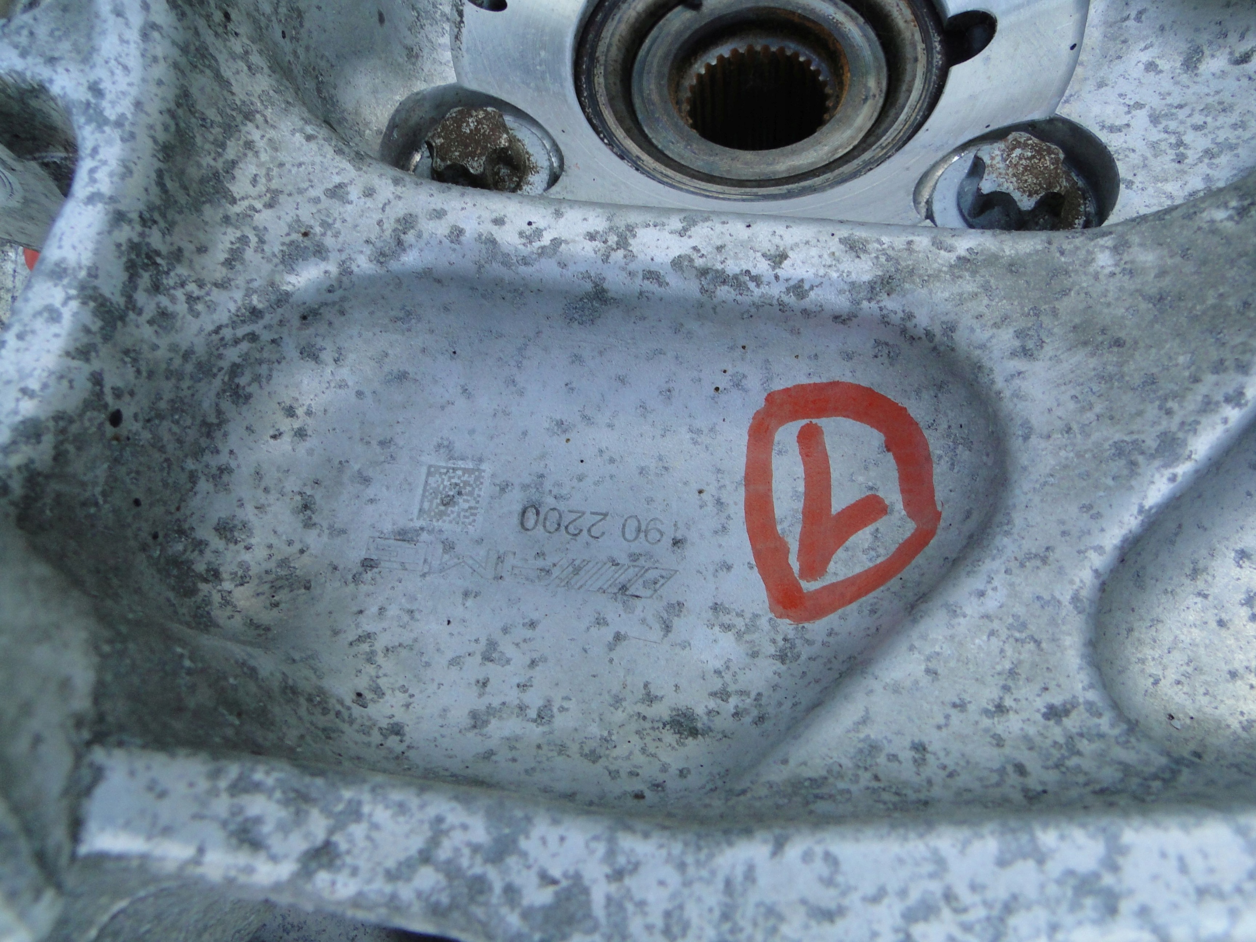 MERCEDES AMG GT C s r 190 поворотный кулак, цапфа задний левый A1903505101