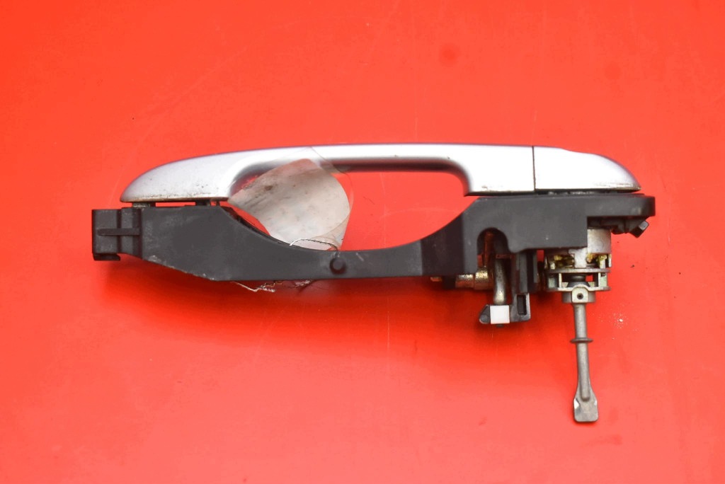 handle left front front SREBRNA HYUNDAI I30 1 and FD 07-10