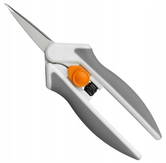 

Nożyczki Krawieckie Easy 16 CM 1003874 Fiskars