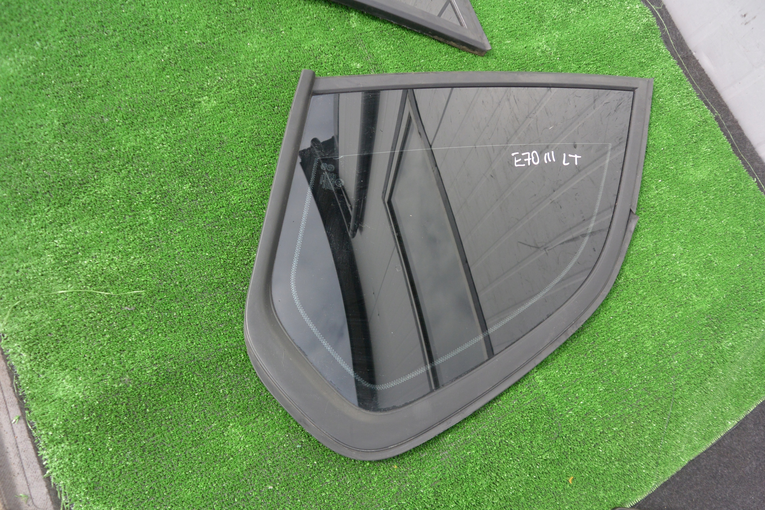 SZYBA BOCZNA KAROSERYJNA BMW X5 E70 LEWA PRAWA TYŁ Numer katalogowy części 7207883 7207884