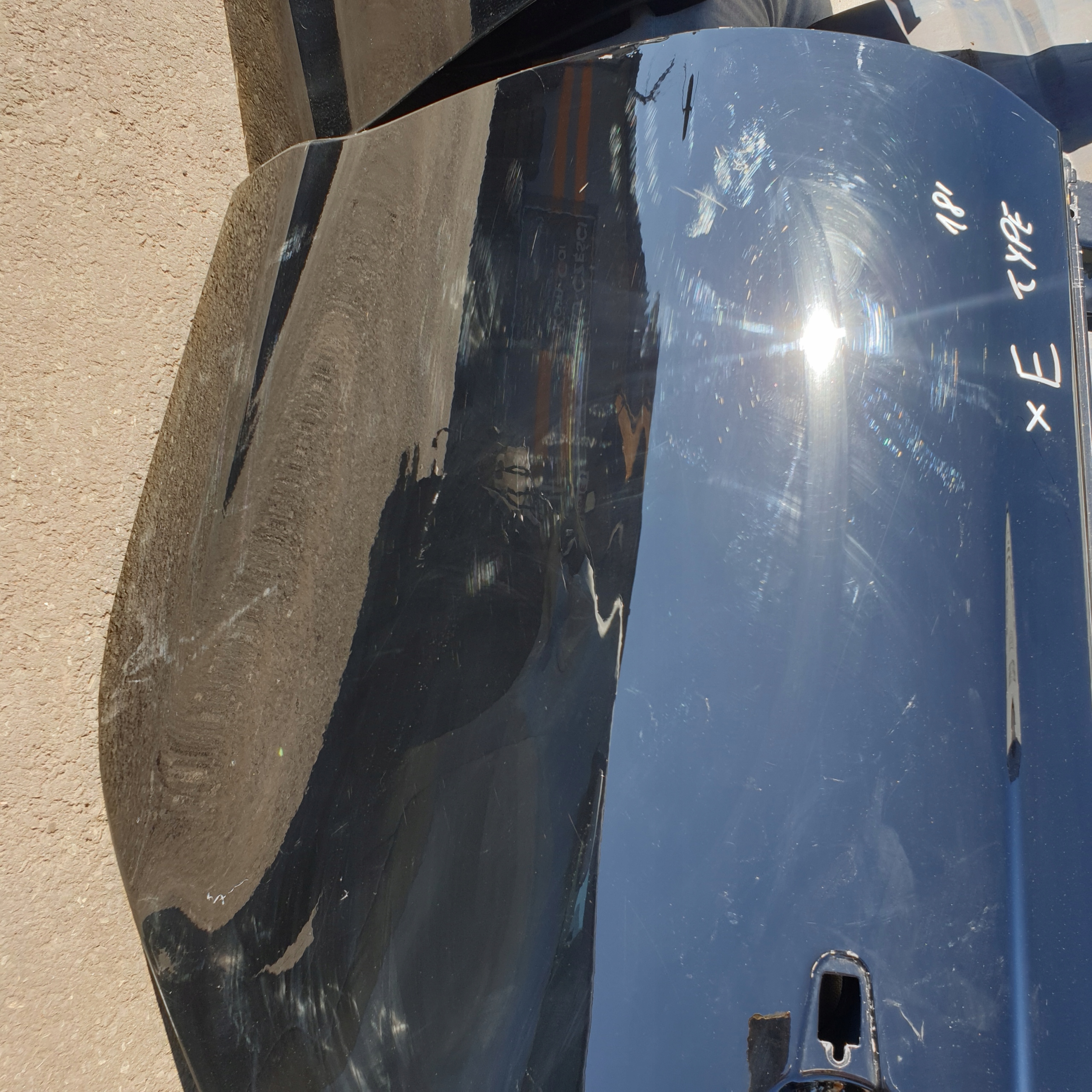 dveře levý předek záď JAGUAR XE