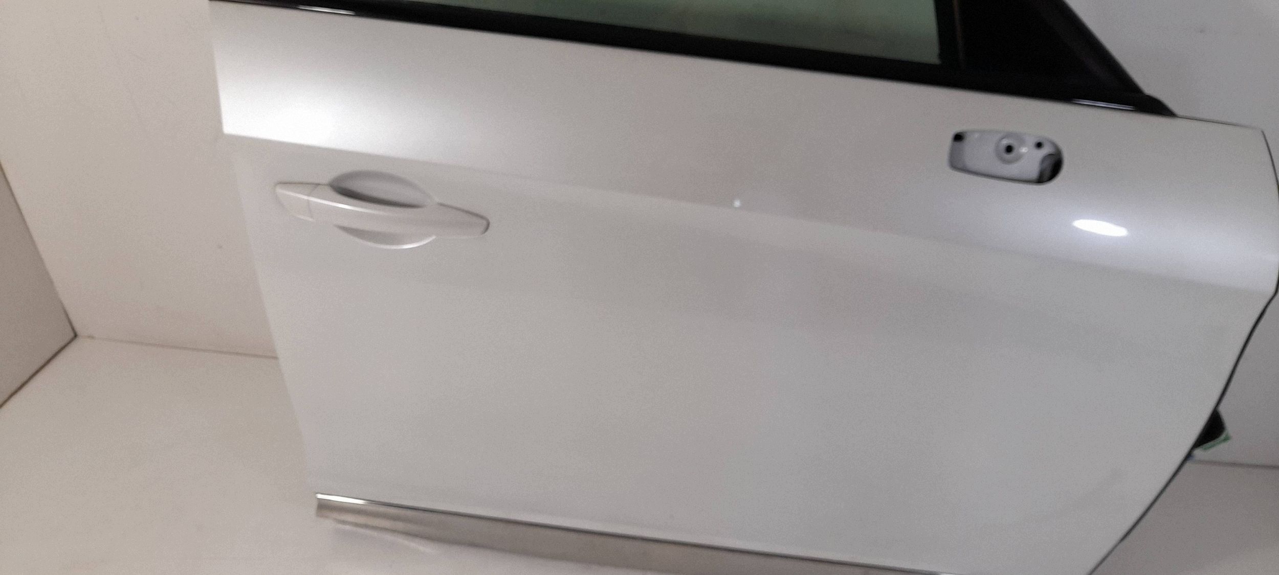 Citroen DS5 2013r door front right (T582)