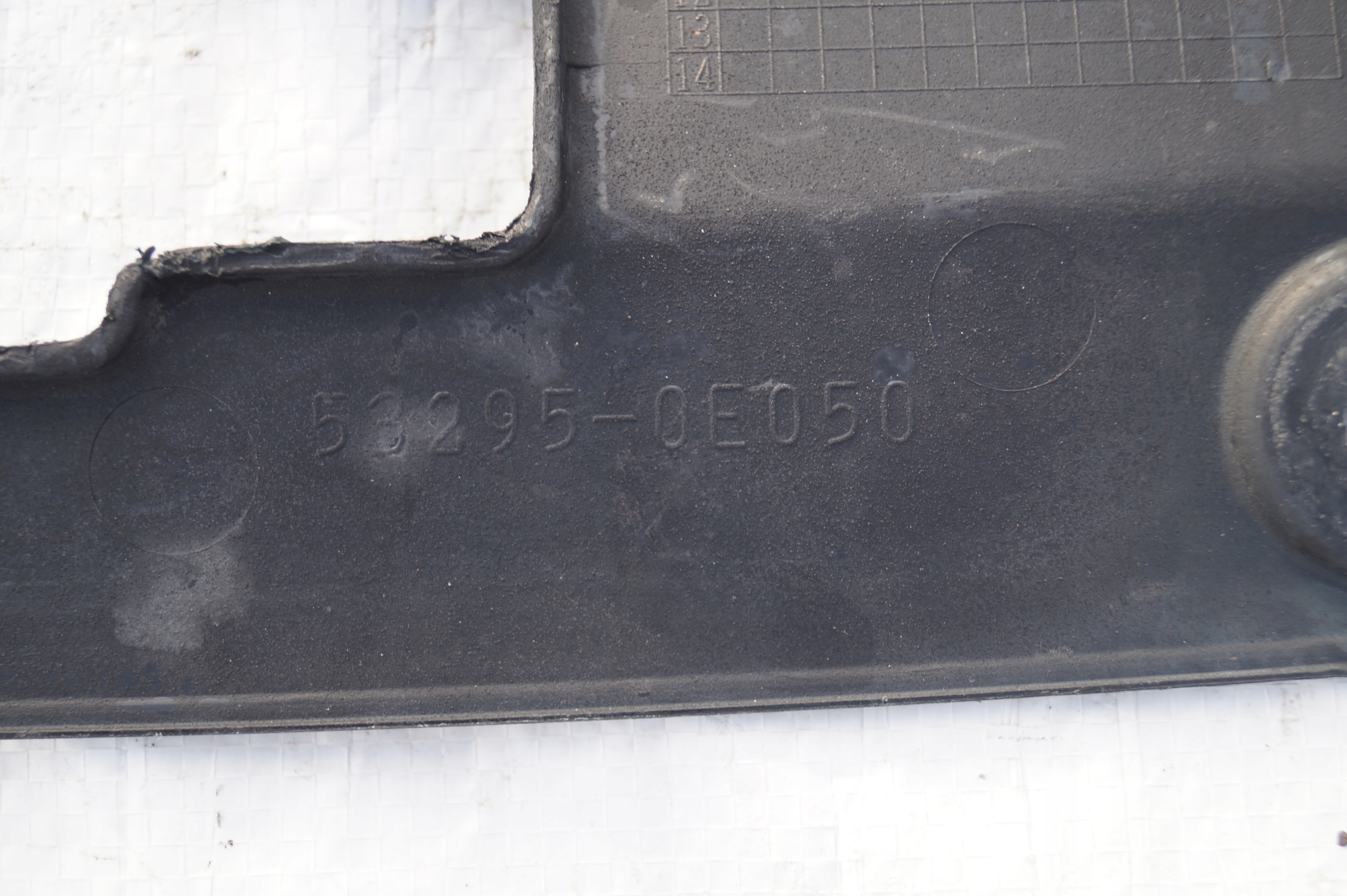 cover plastic supports front TOYOTA HIGHLANDER II 3.5