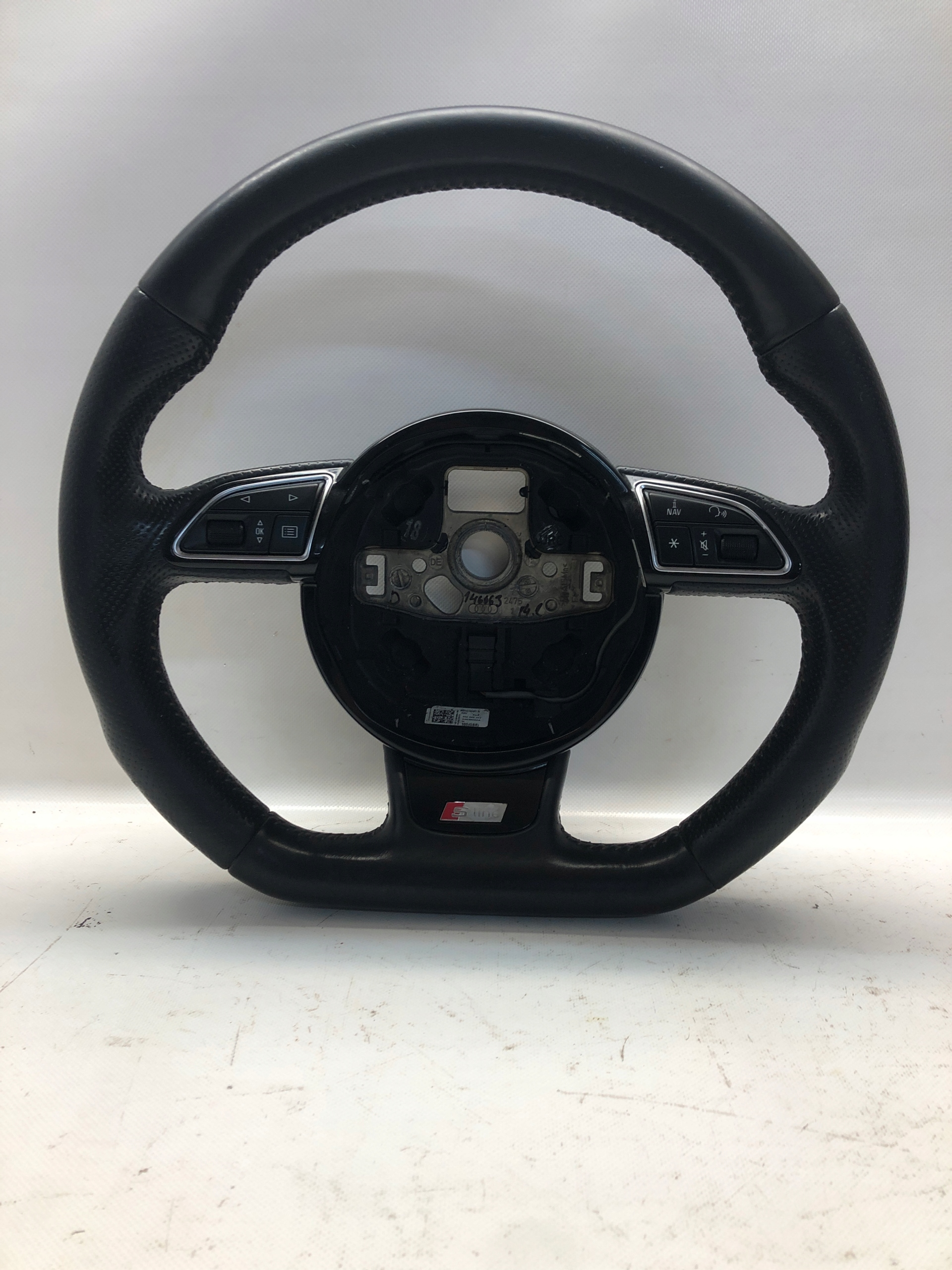 8V0419091R - A3 8V S-LINE рульове колесо скошене 3-спицеве MULTI