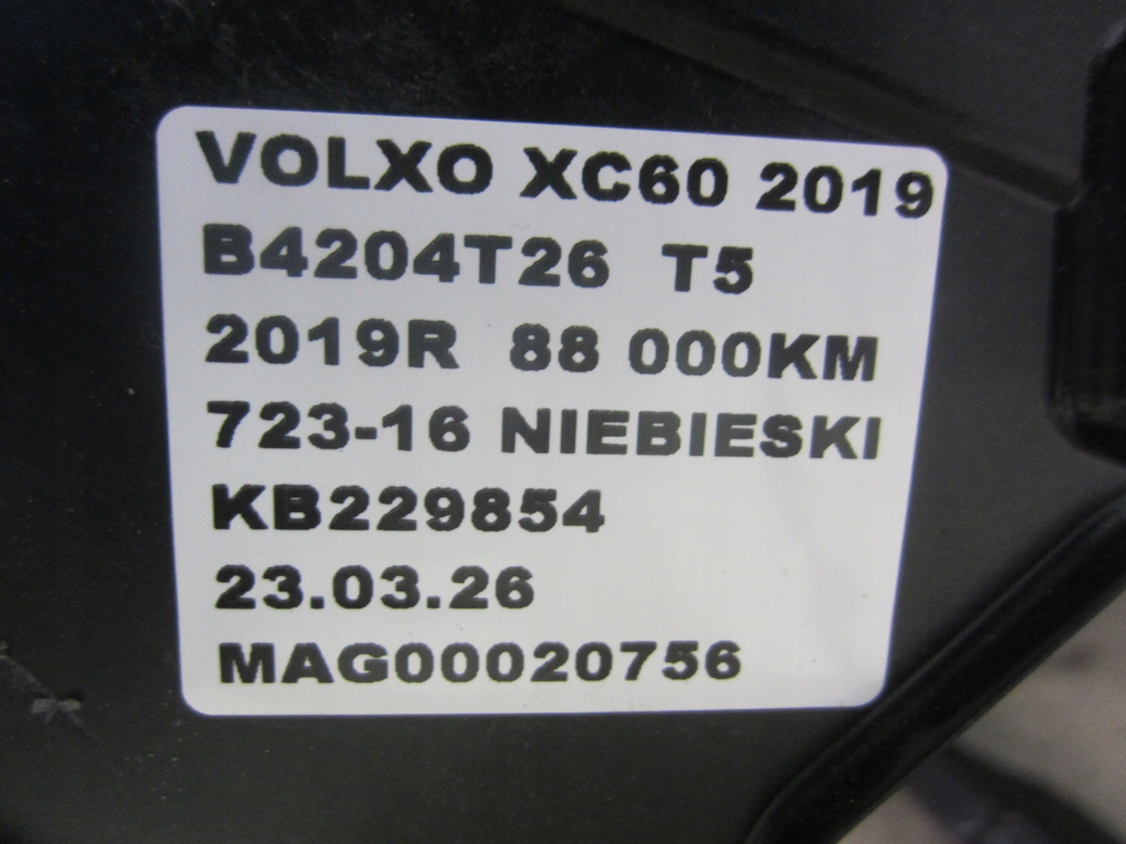 VOLVO XC60 II console distribution dashboard HEAD UP JASNA grey original