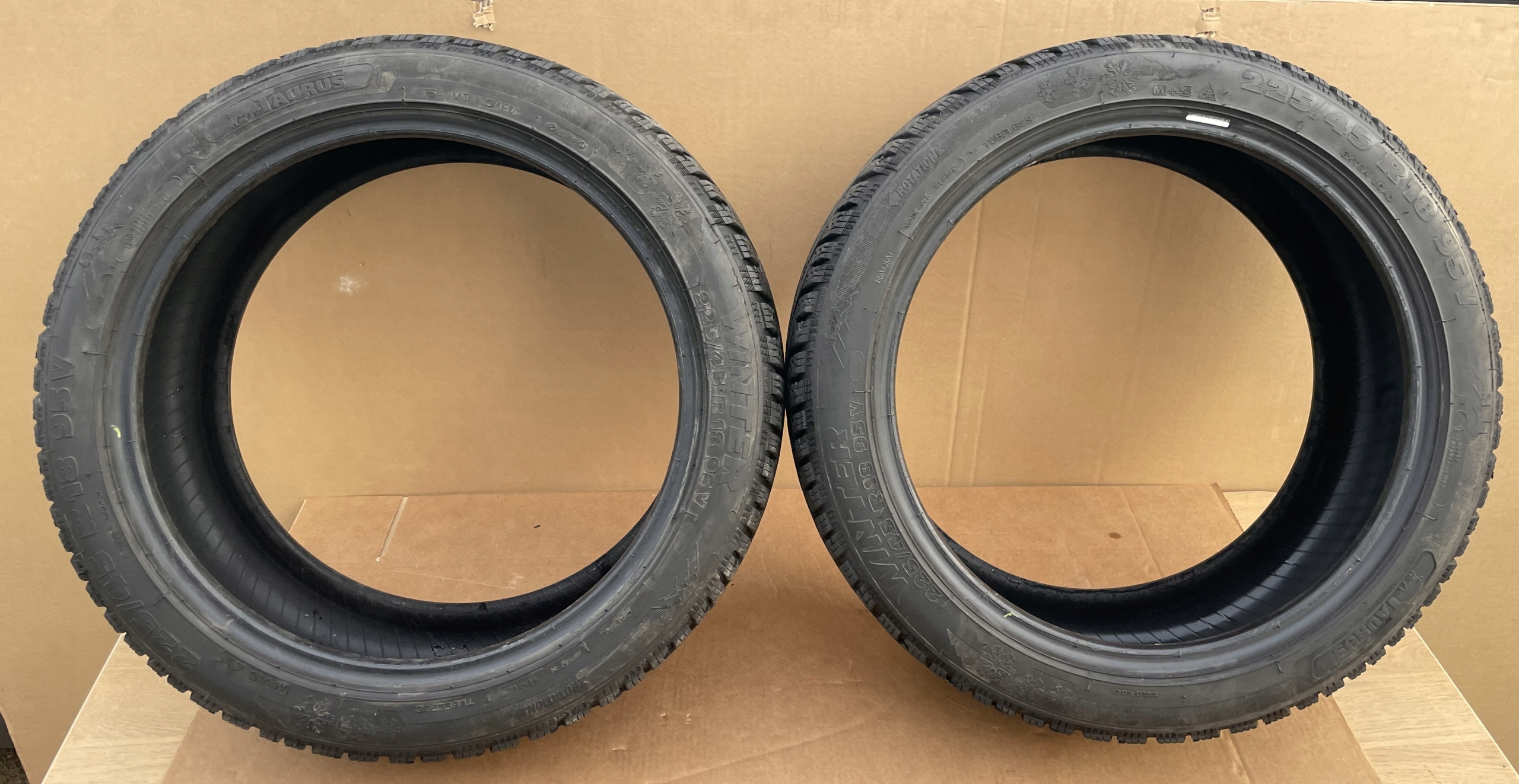 Caoutchouc 225/45/18 TAURUS ZIMA 2023 ROK 5,5 MM IDEAL