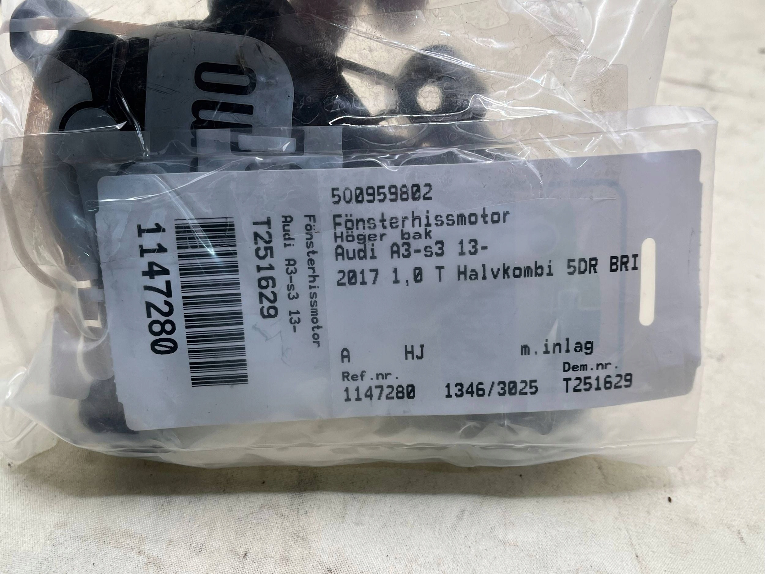 mini motor windows right rear part 5Q0959802 SKODA OCTAVIA IV !J