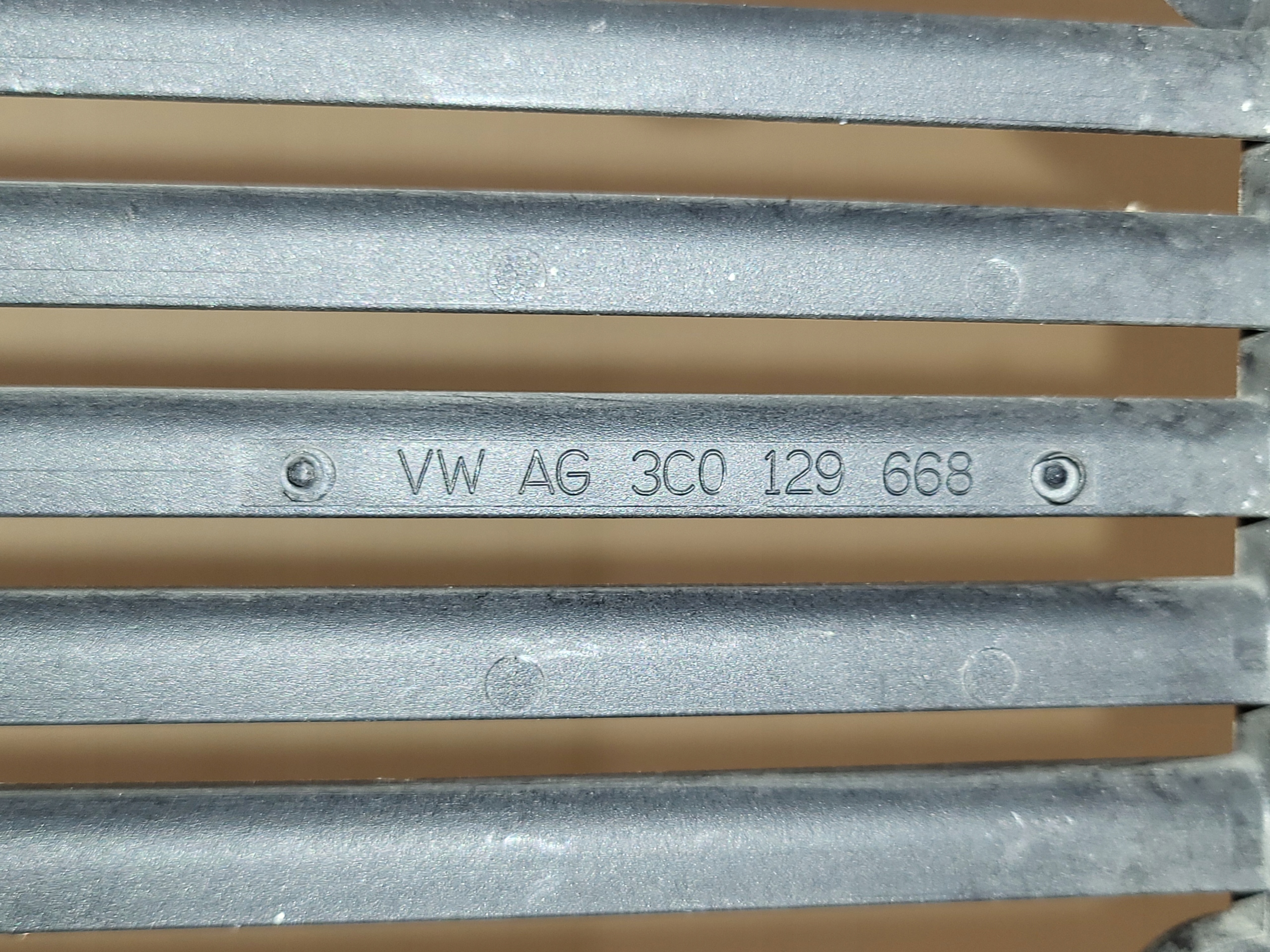 grid of a filter, air net holder VW PASSAT B6 B7 CC AUDI SEAT OE EU