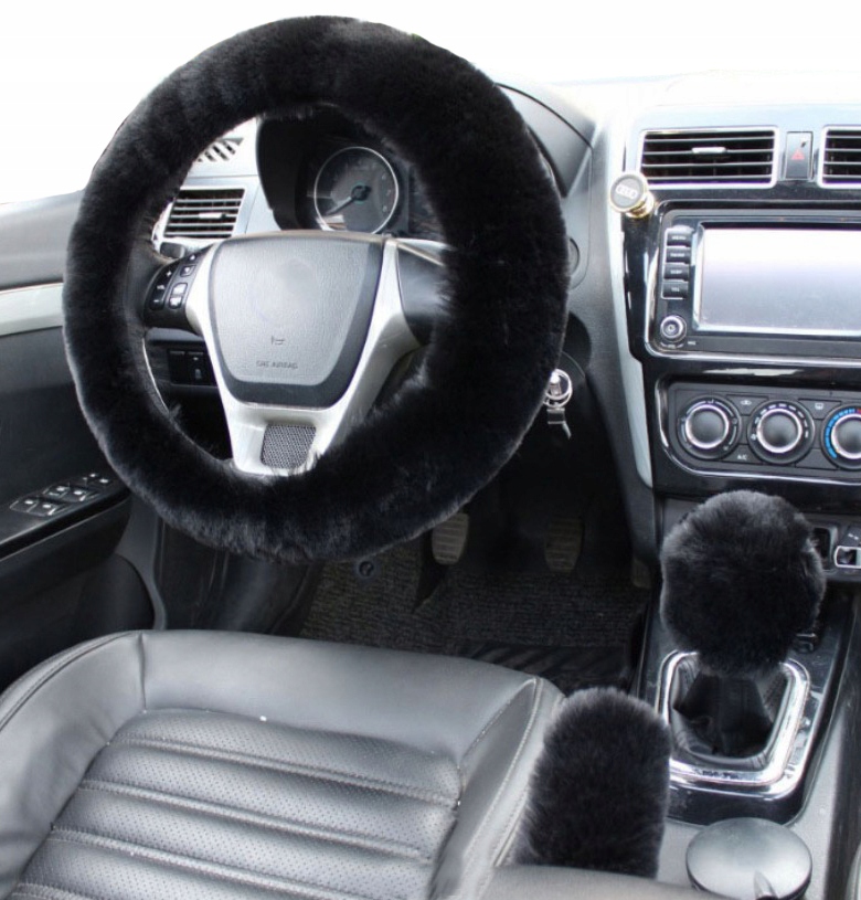 

Pokrowiec Nakładka Na Kierownice Futro Czarny