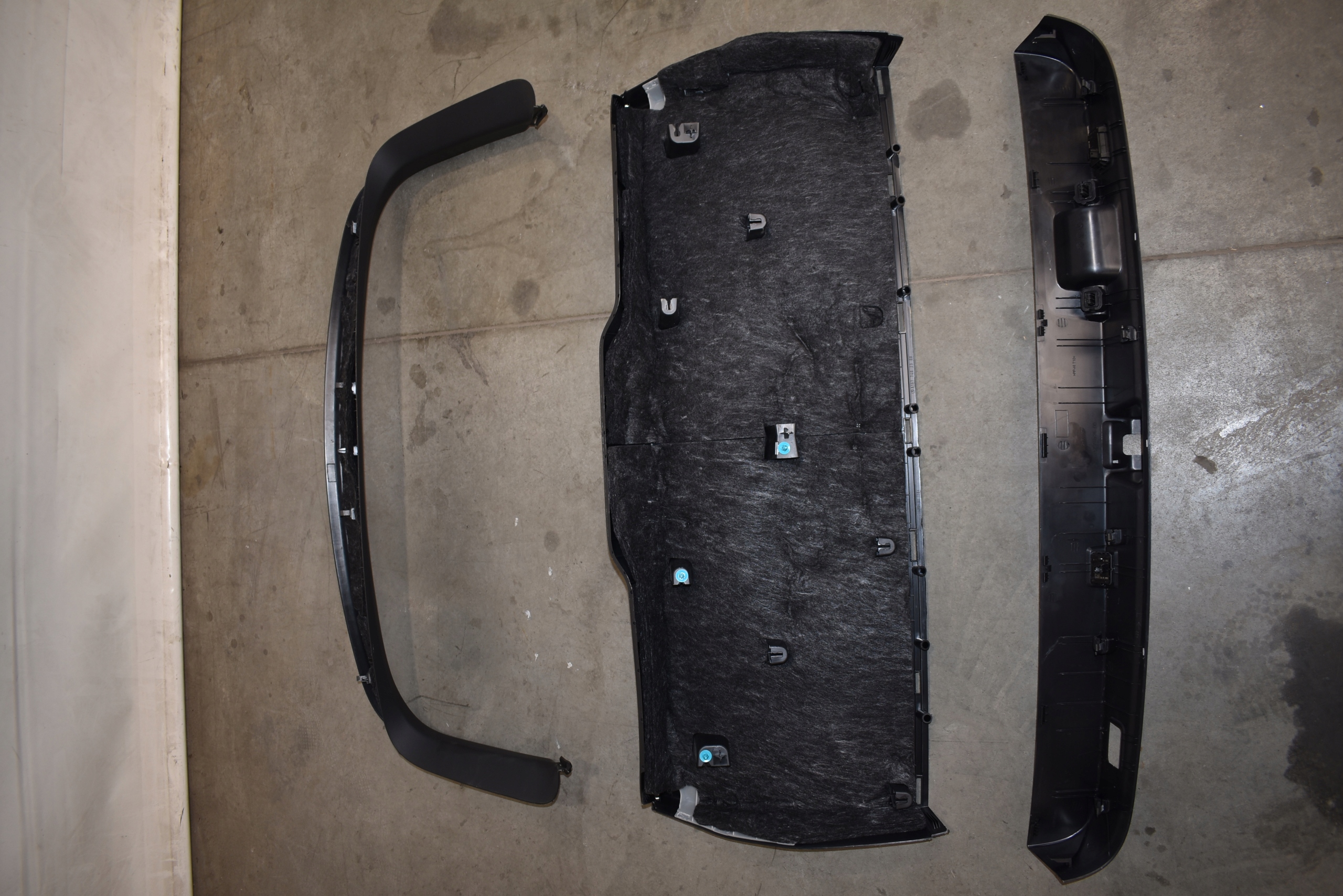 perfect condition cover bonnet boot KPL. MERCEDES W167 SUV 1