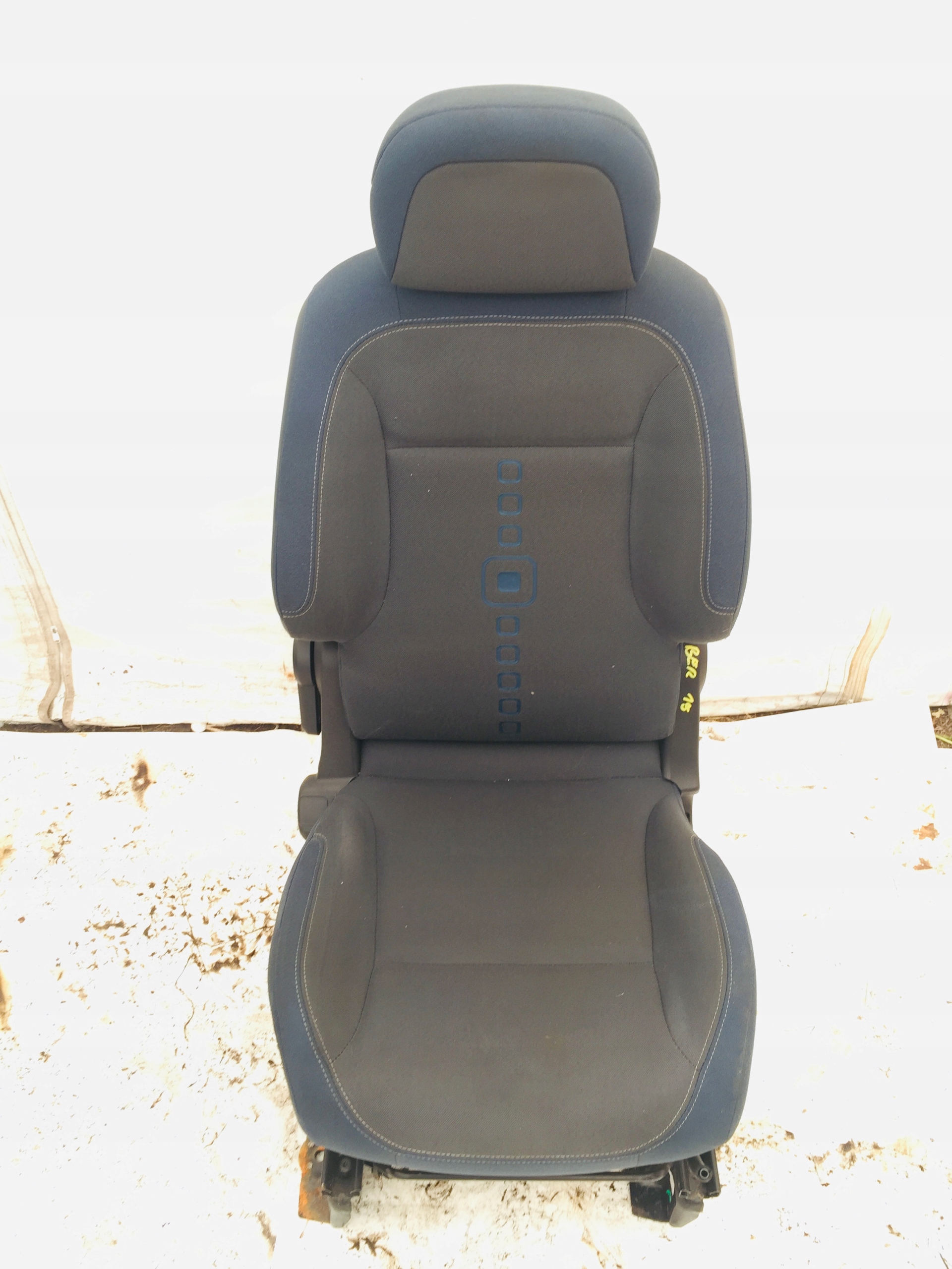 ЛЕВОЕ СИДЕНЬЕ ВОДИТЕЛЯ BERLINGO PARTNER III