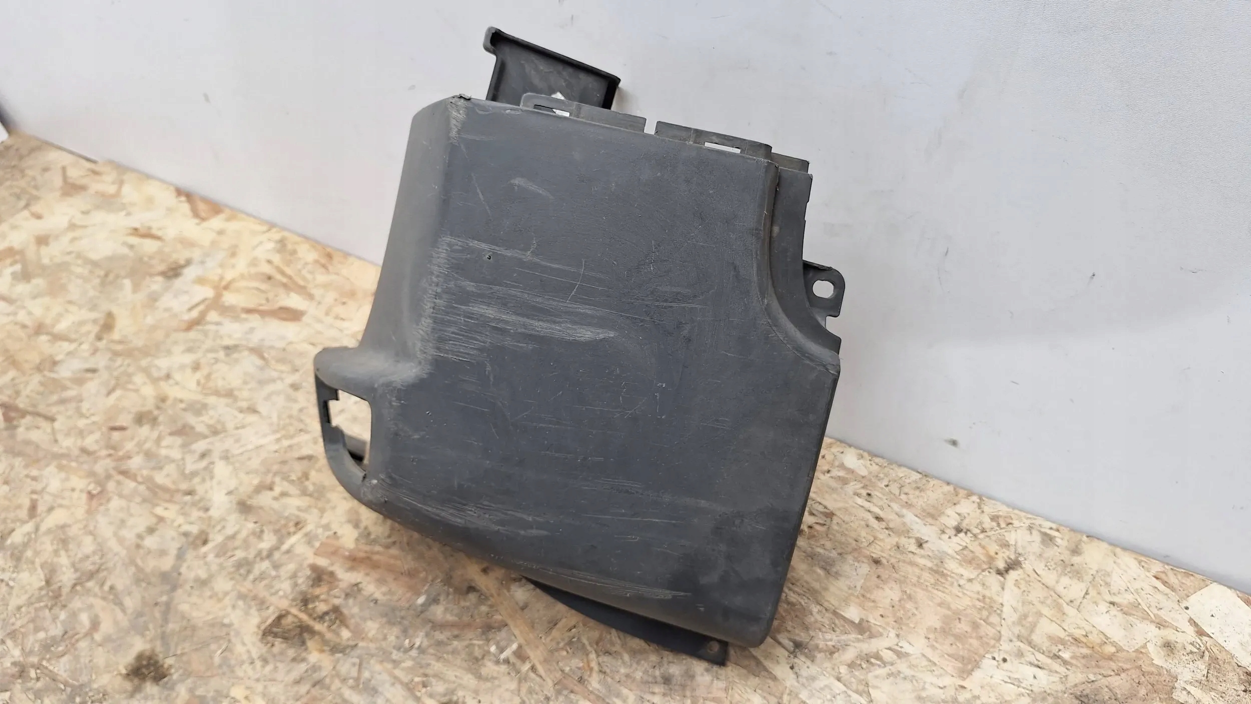 Unité d’angle Pare choc A9068802371 Mercedes Sprinter W906