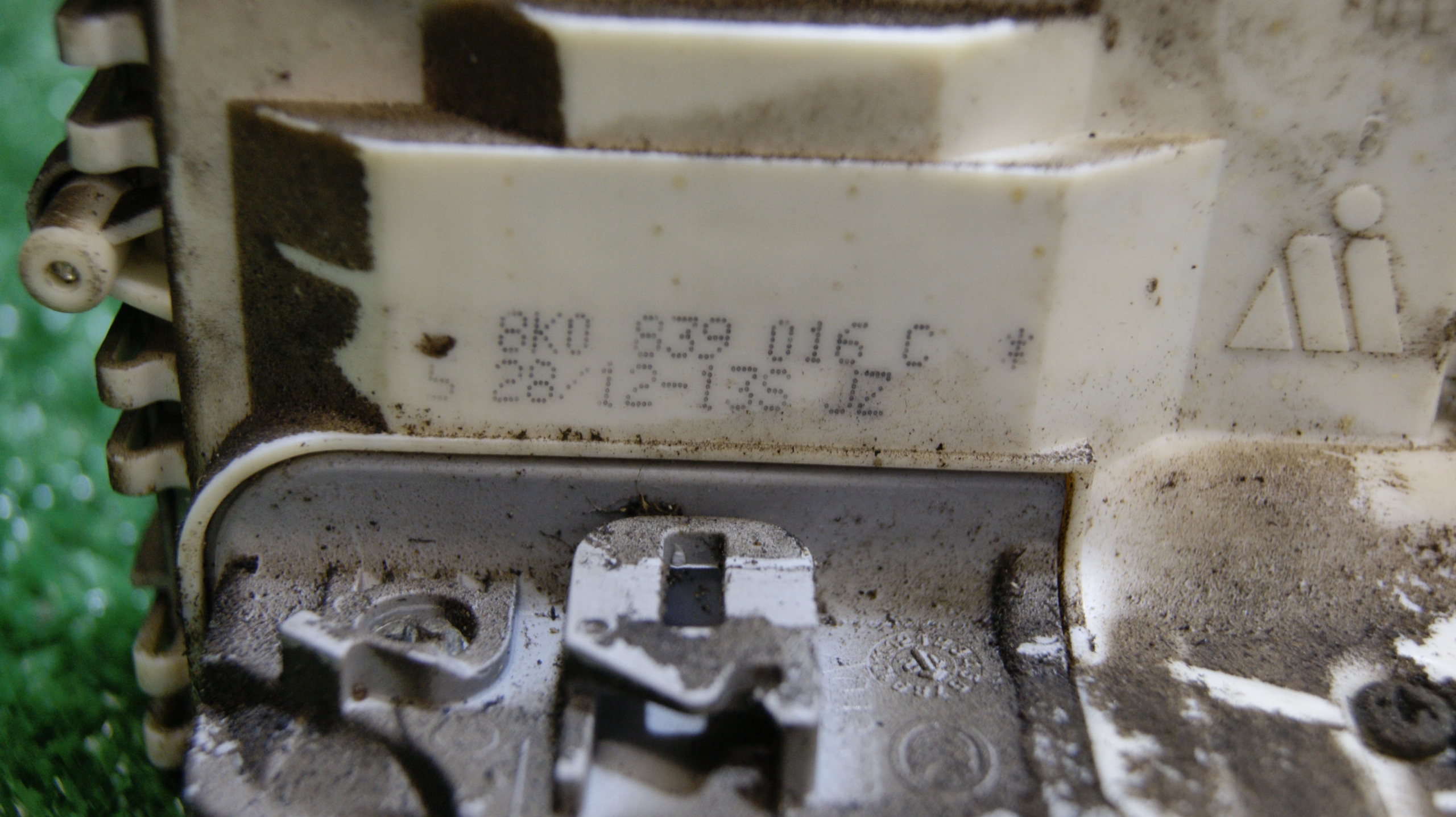 lock door right rear part rear AUDI A4 B8 8K0839016C
