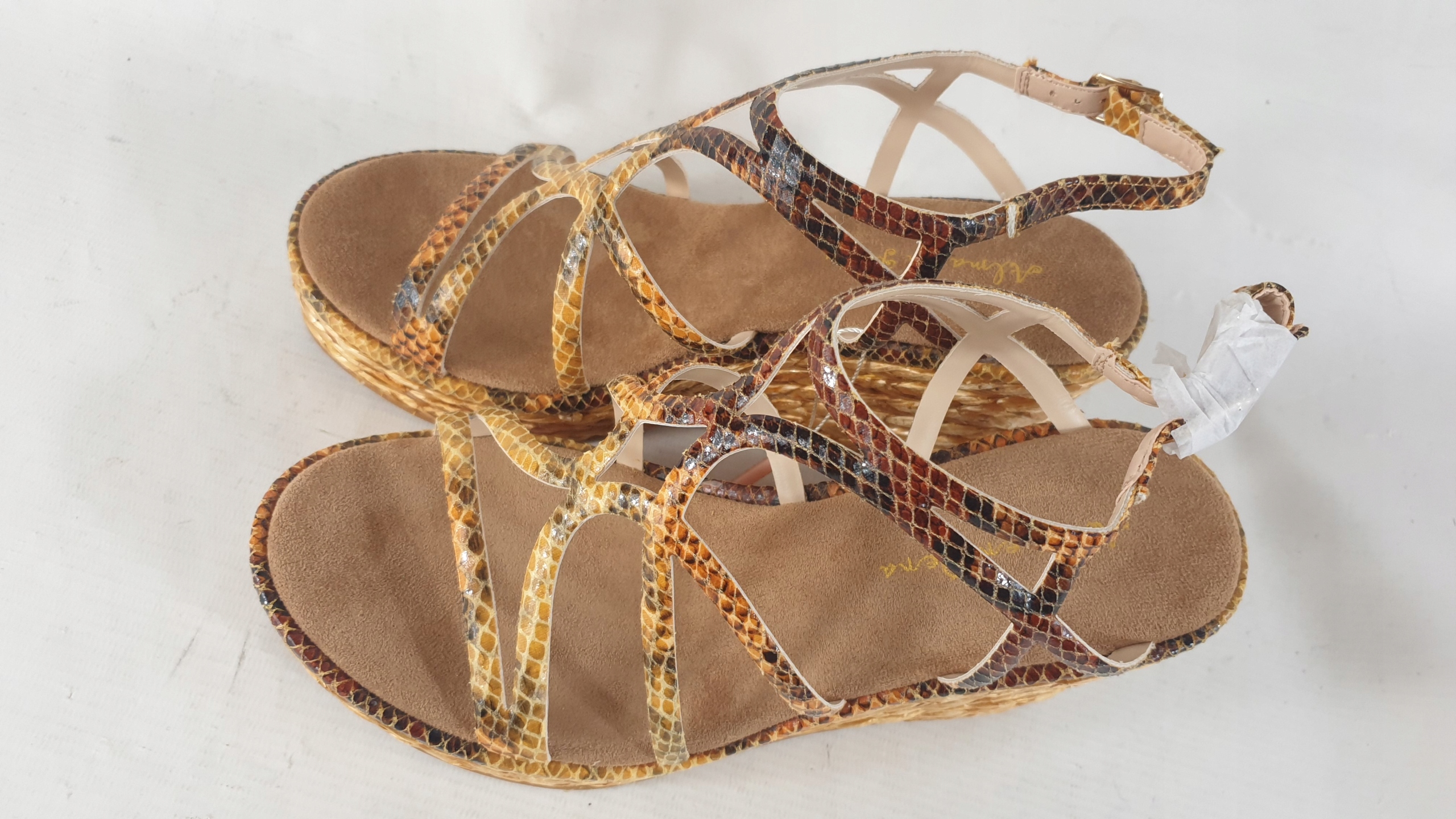 alma er peNa Dámské sandály na podpatku Kůže 37