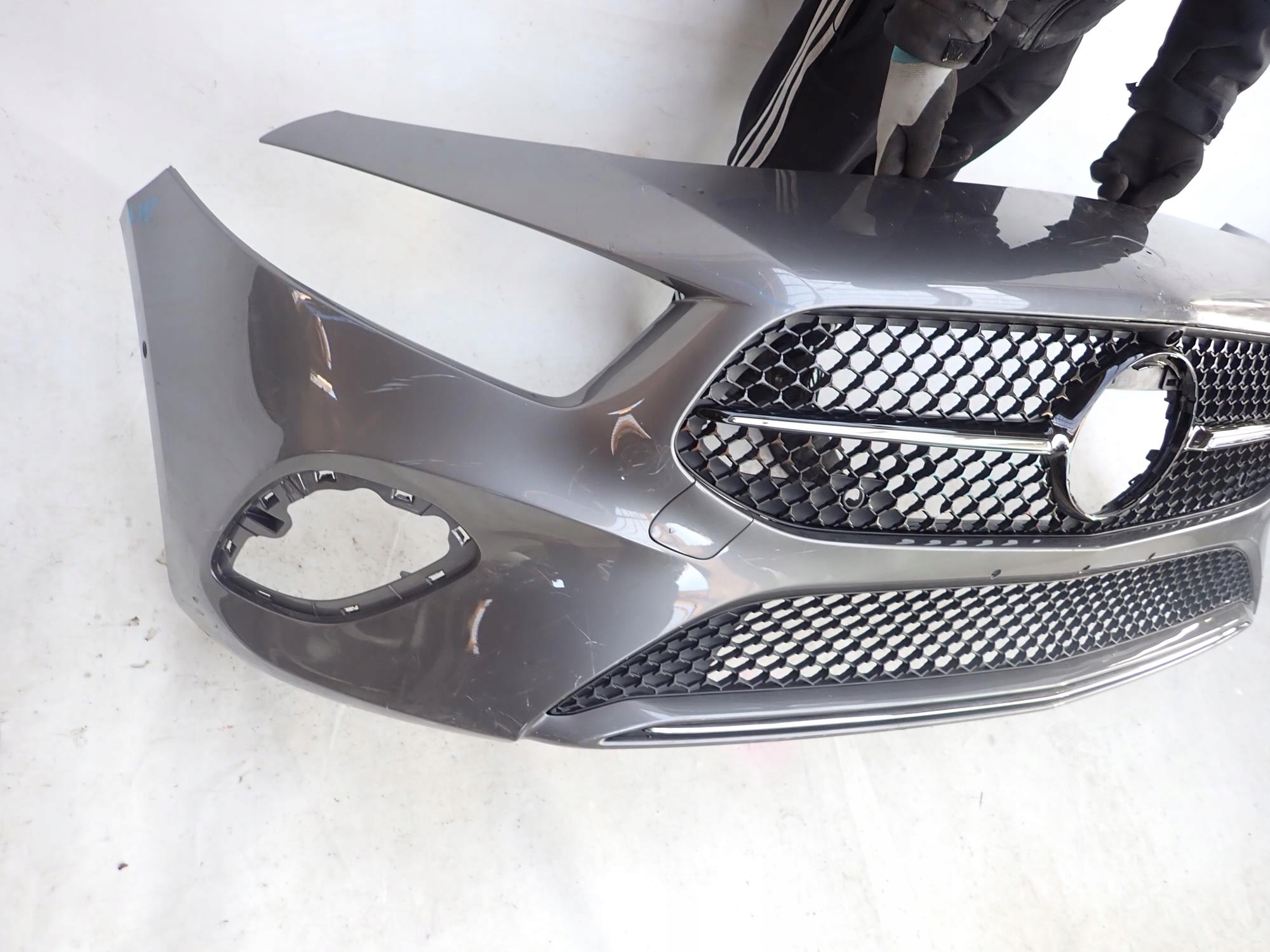 MERCEDES A-KLASA IV 4 W177 LIFT 22-> bumper front front PDC