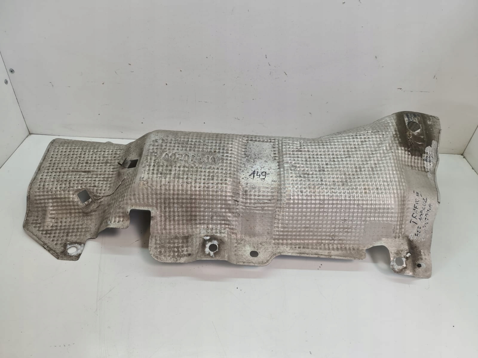 747613580R - ТЕПЛОВОЙ ЩИТ ВЫХЛОПА УДАРИЛ III VIVARO B