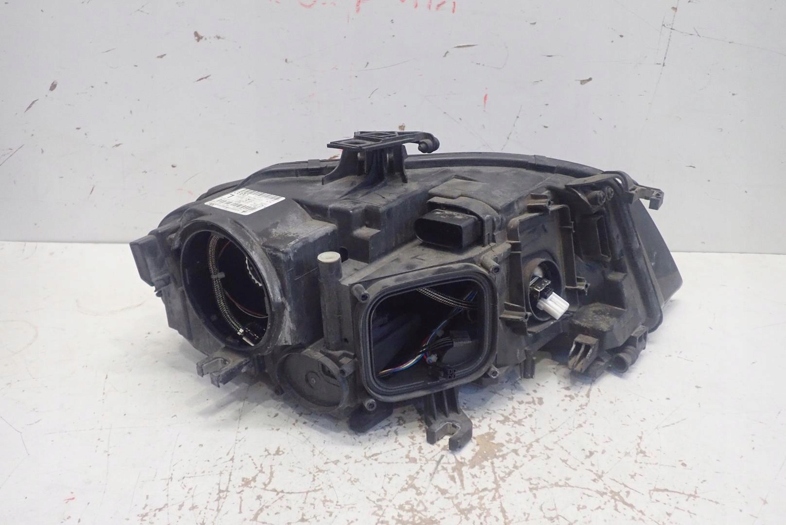 light front left AUDI A4 B8 2008-2012 BI-XENON