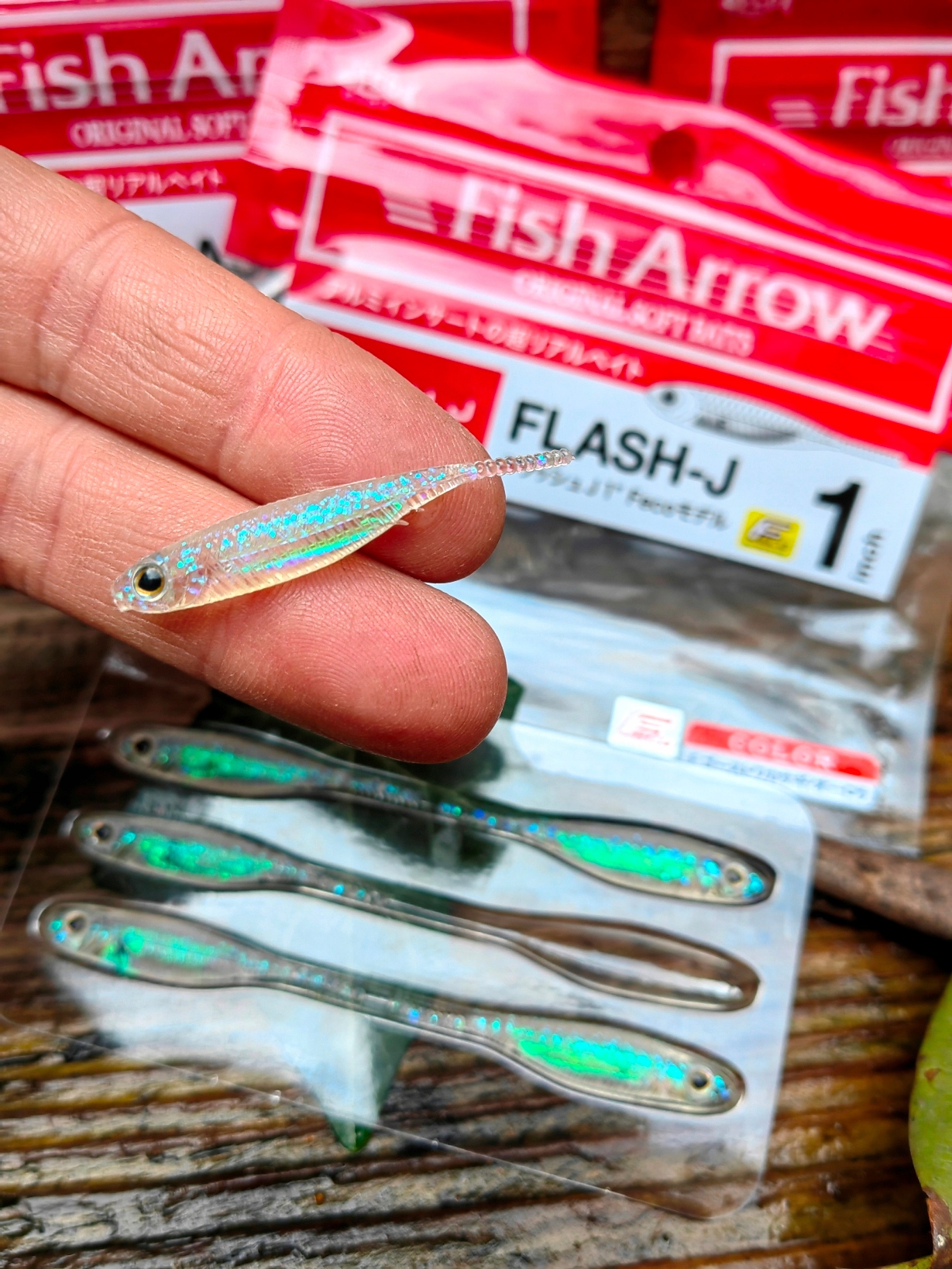 Imitacja narybku jaskółka 4,5 cm killer na okonie! Marka Fish Arrow