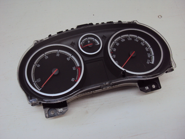 dials clock OPEL CORSA D 0013316504 QZ