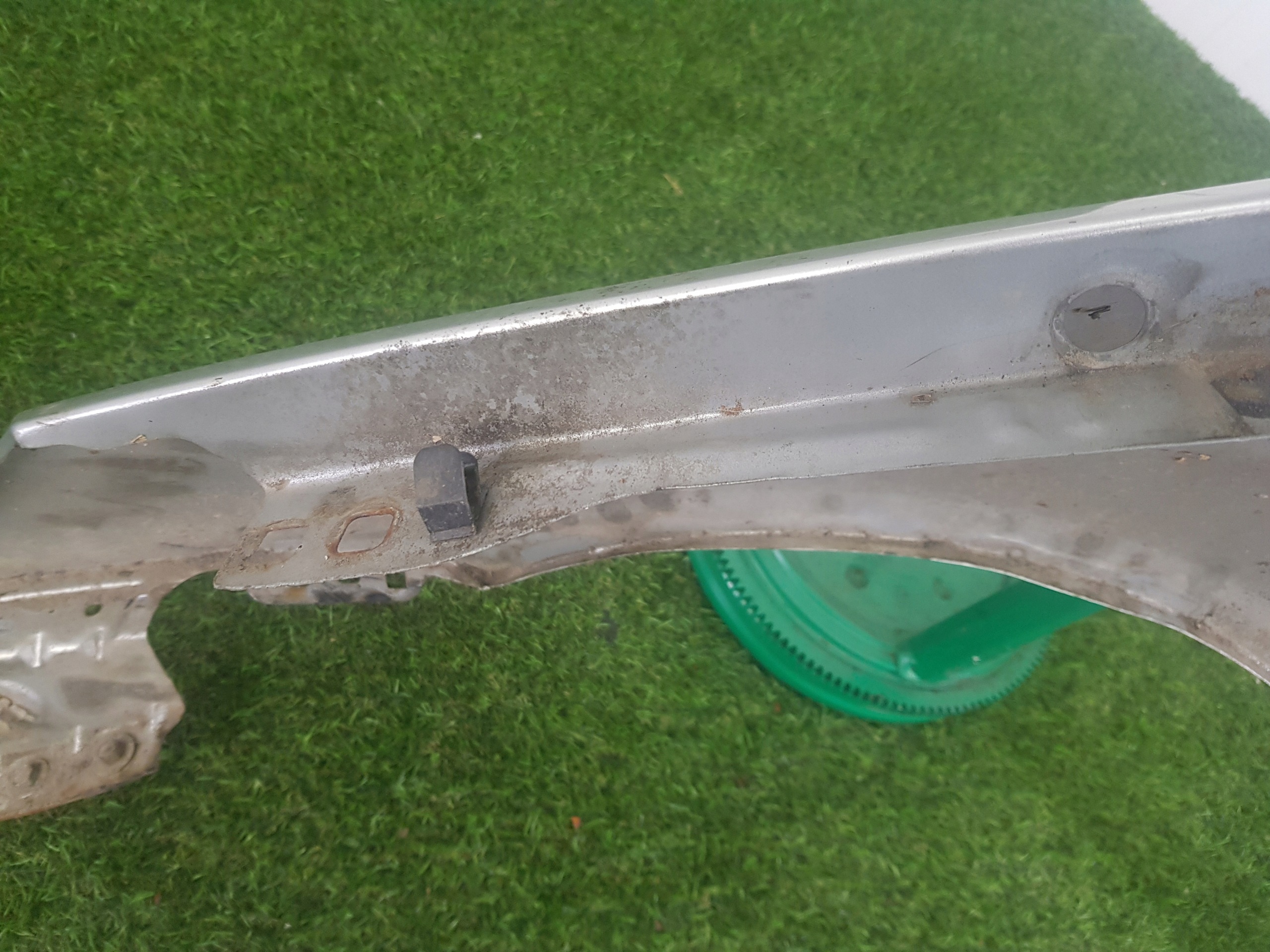 fender right front LIFT FORD FIESTA MK 6