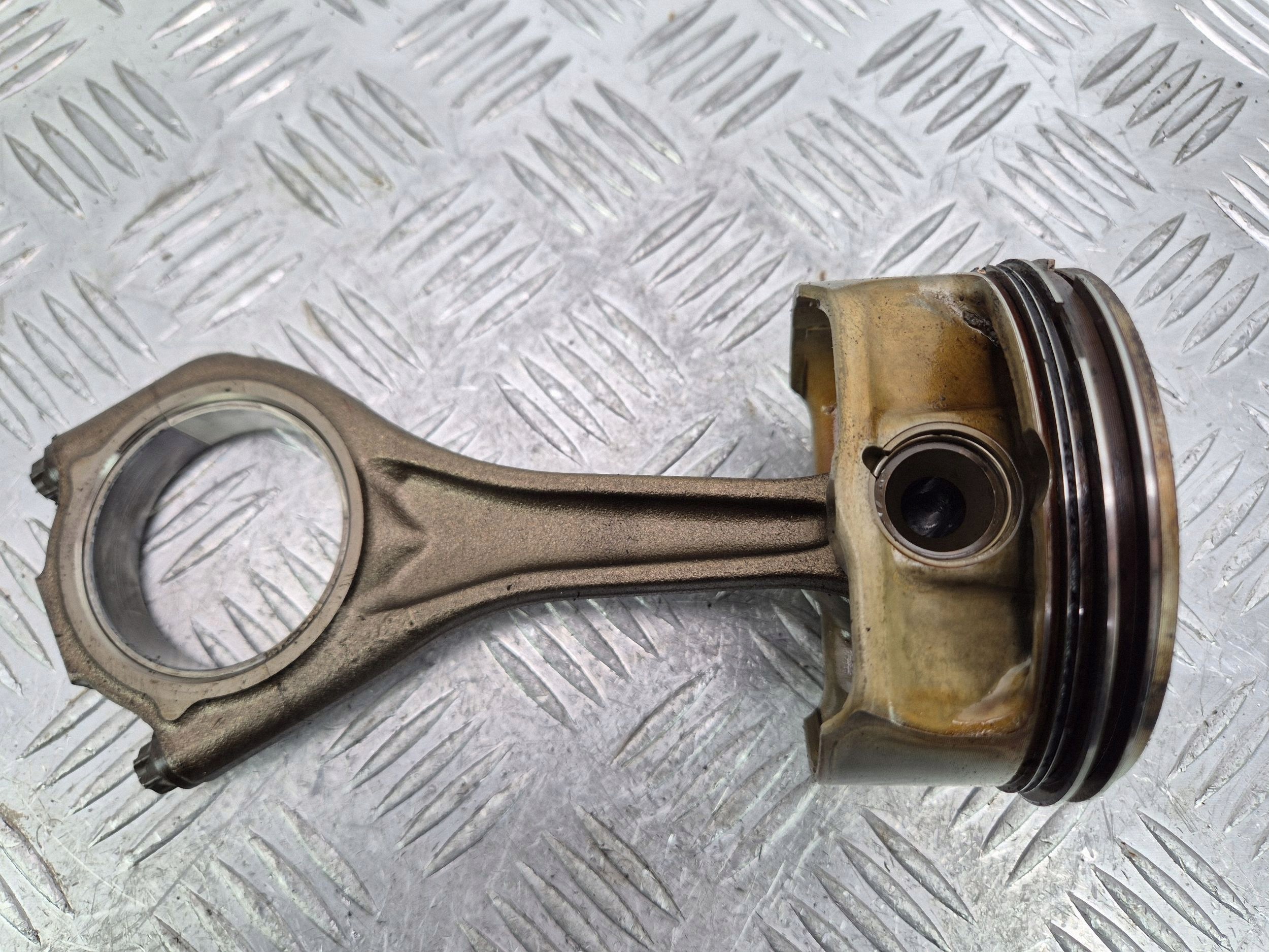 Piston avec bielle BMW 5 E60 E61 550i 7544525 N62B48B