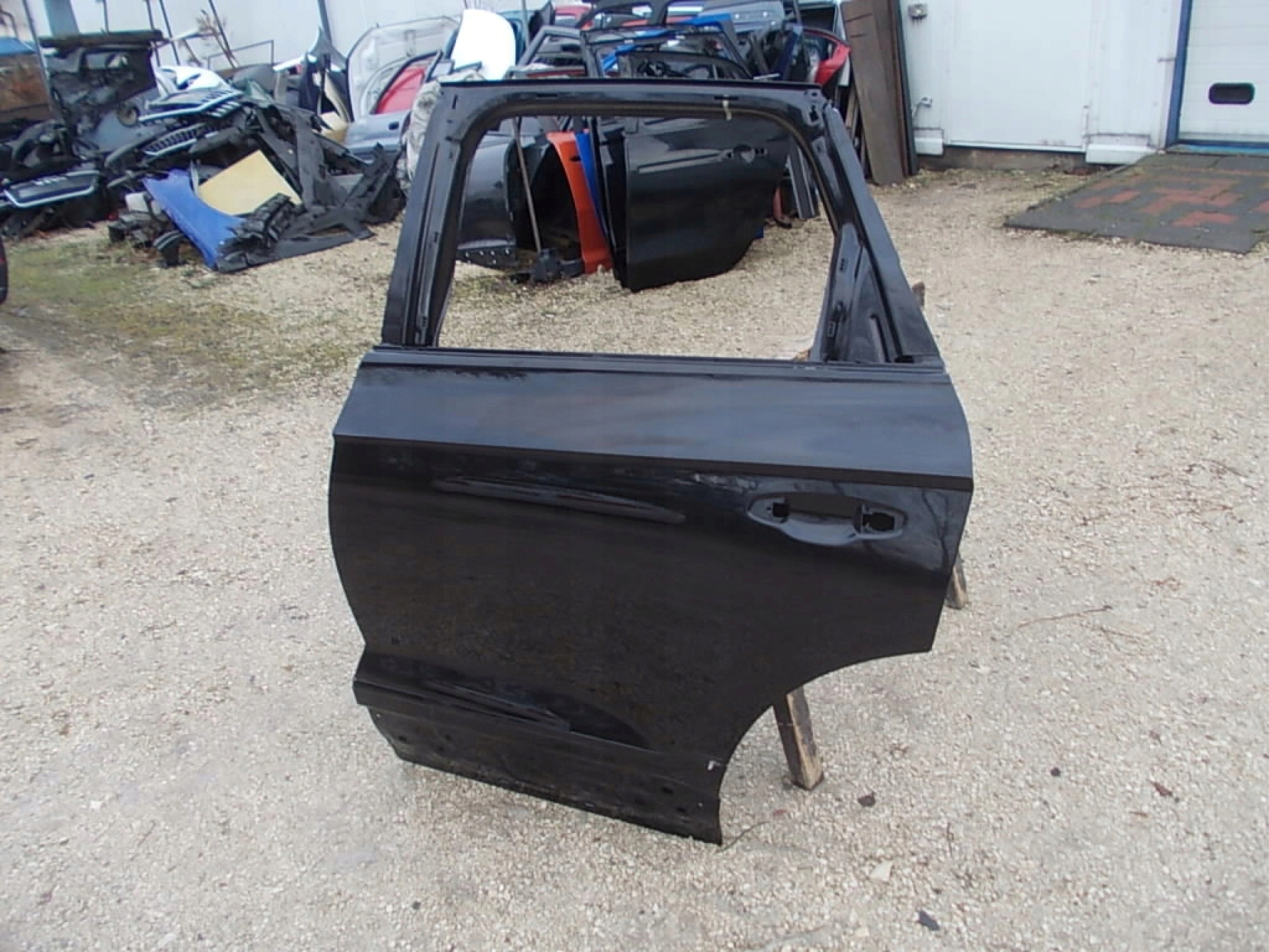 DRZWI TYLNE LEWE TOUAREG III 760 2017 Producent części Inny