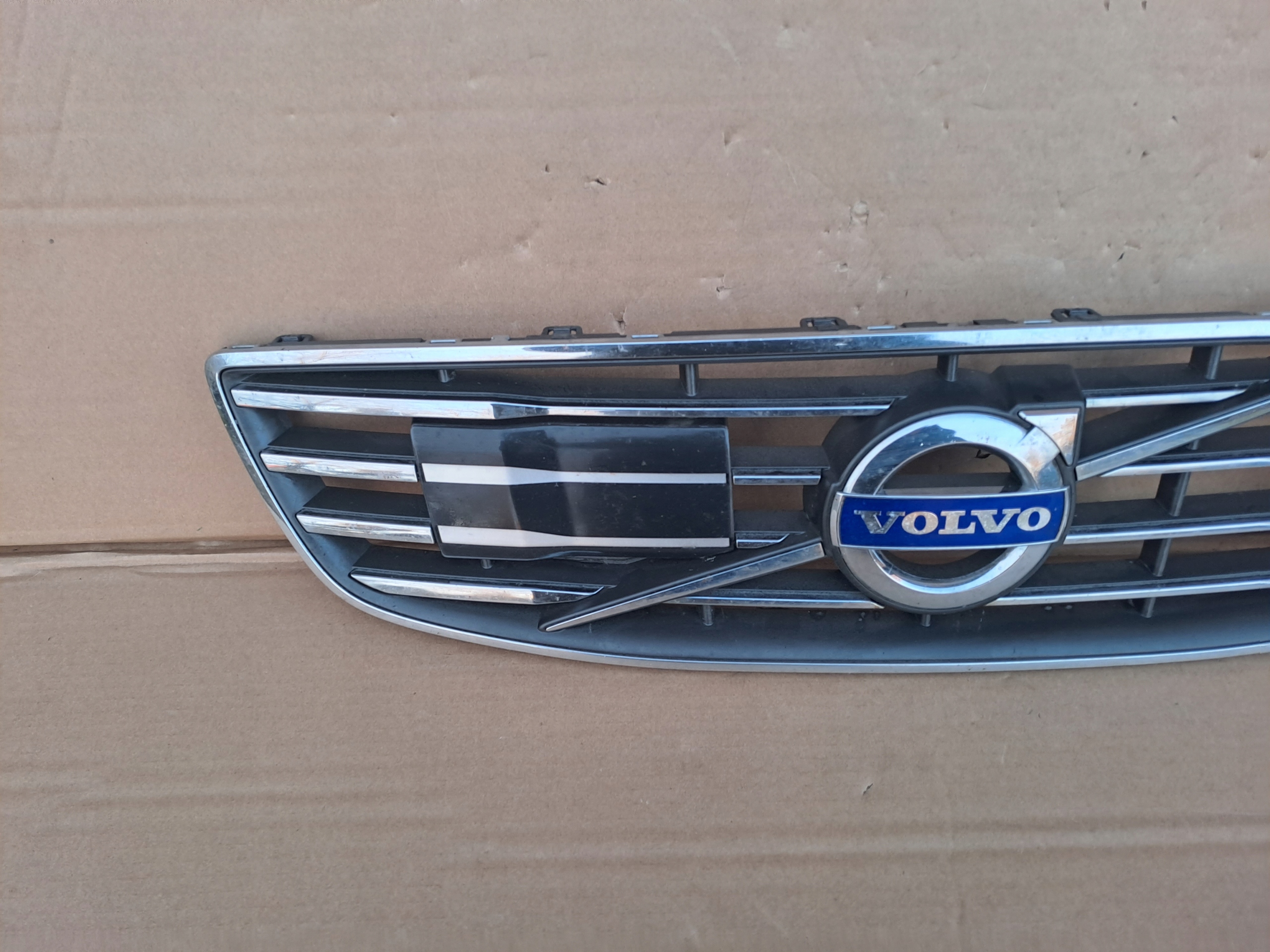 volvo S80 V70 III рестайлинг решетка радиатора под