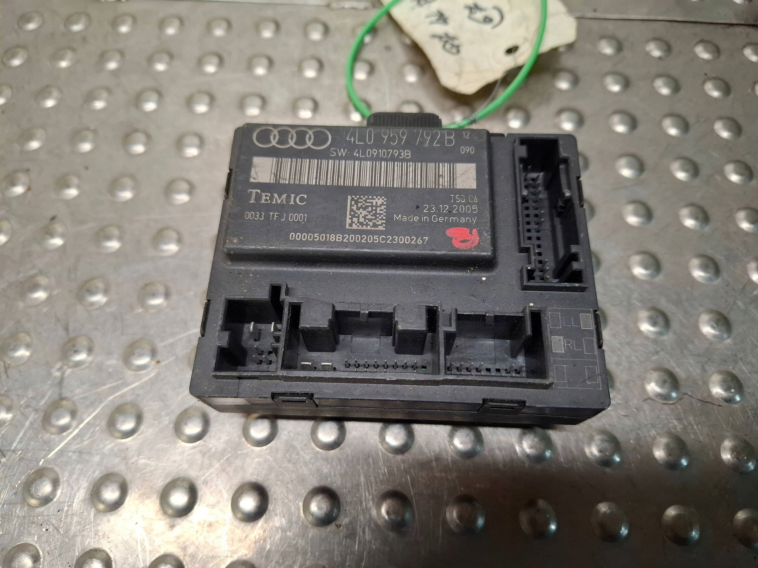 module control unit door left front 4L0959793B AUDI Q7 4L 05