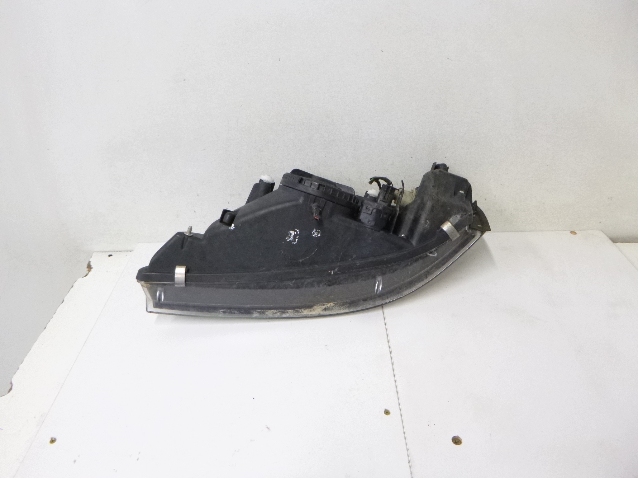 light right front Mitsubishi Space Star LIFT Hella 2002 – 2005