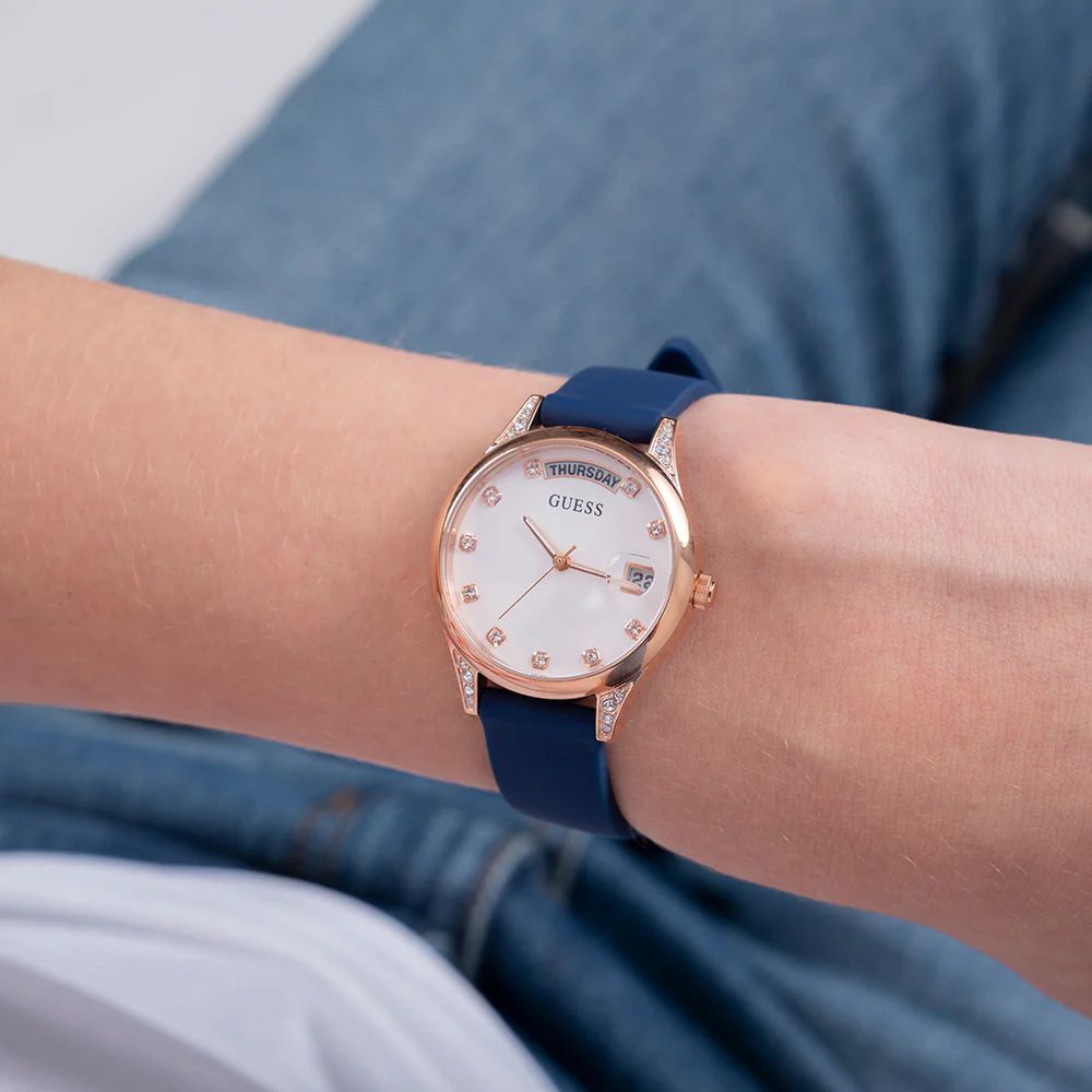 Guess Mini Aura dámské hodinky na řemínku s datumovkou GW0356L1