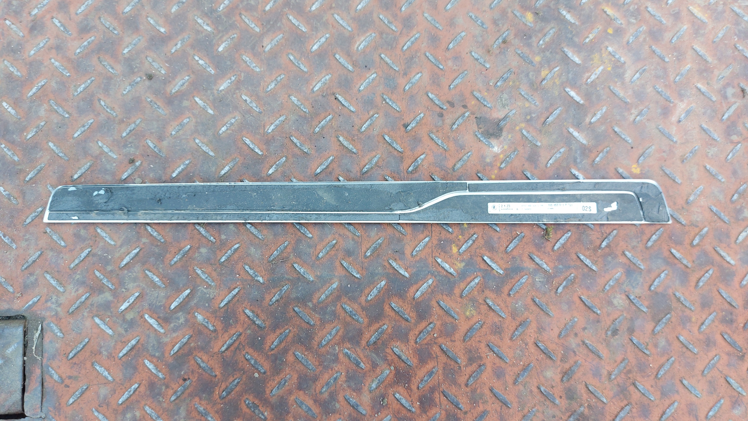 moulding threshold left left front SKODA SUPERB III