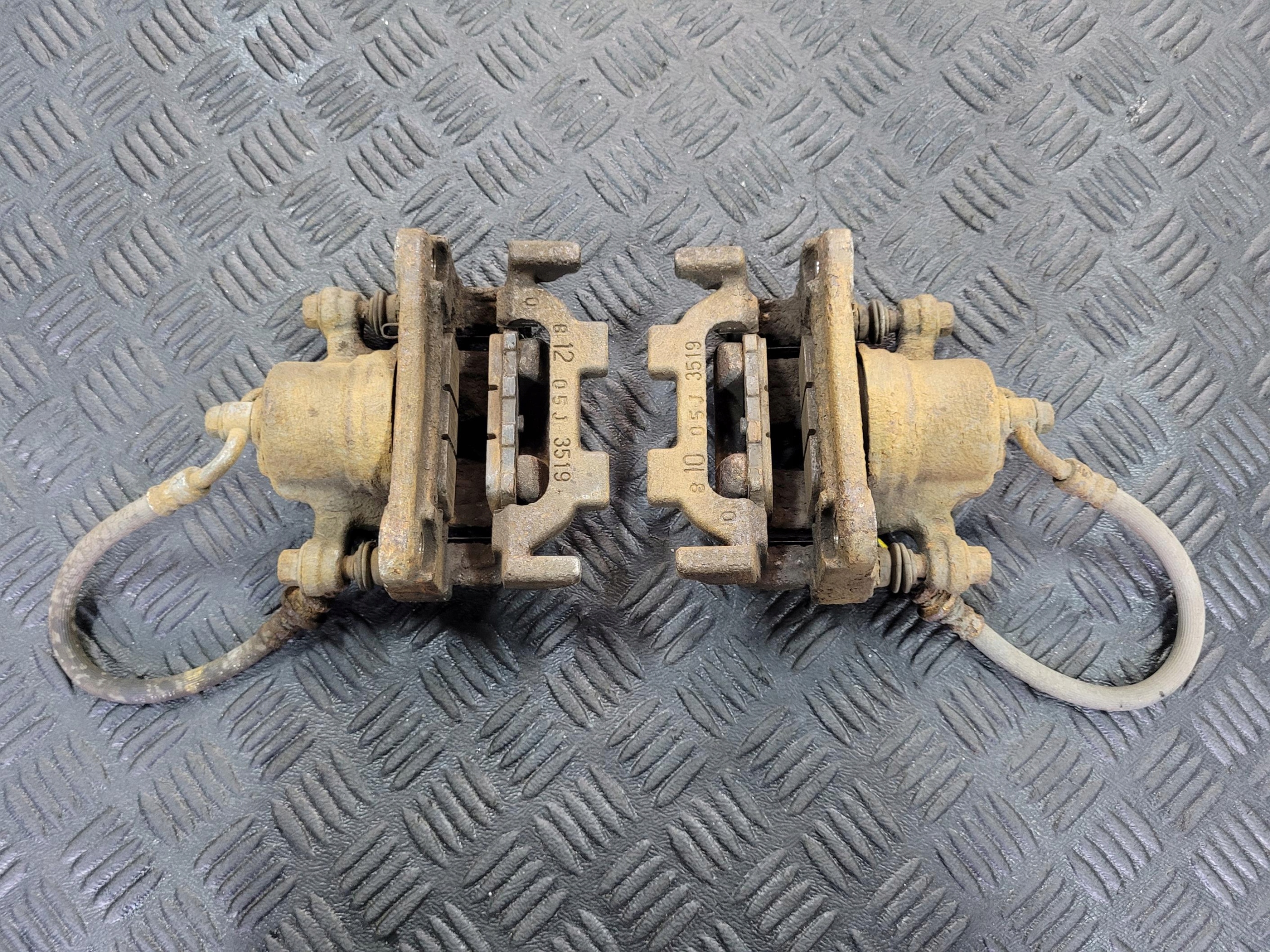 caliper rear part rear left right INFINITI QX50 EX EX30D