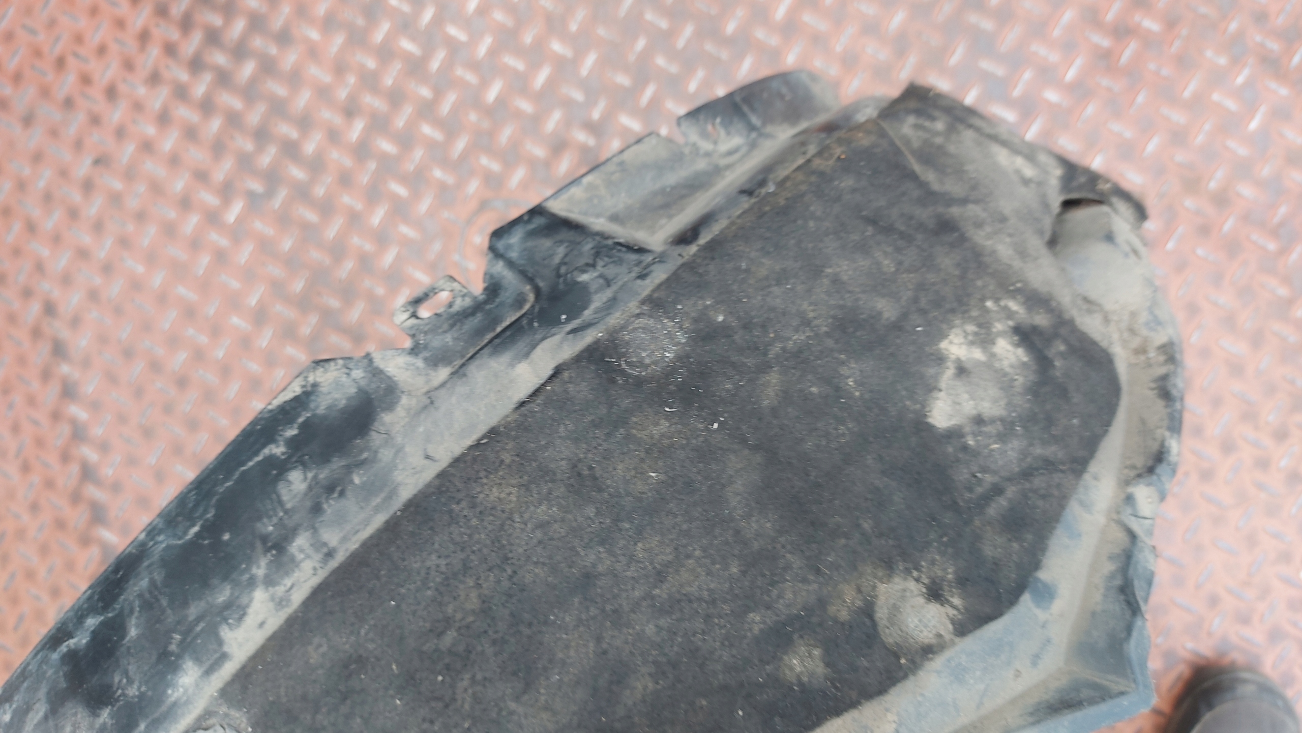 mudguard right front TOYOTA AVENSIS T27 08-18