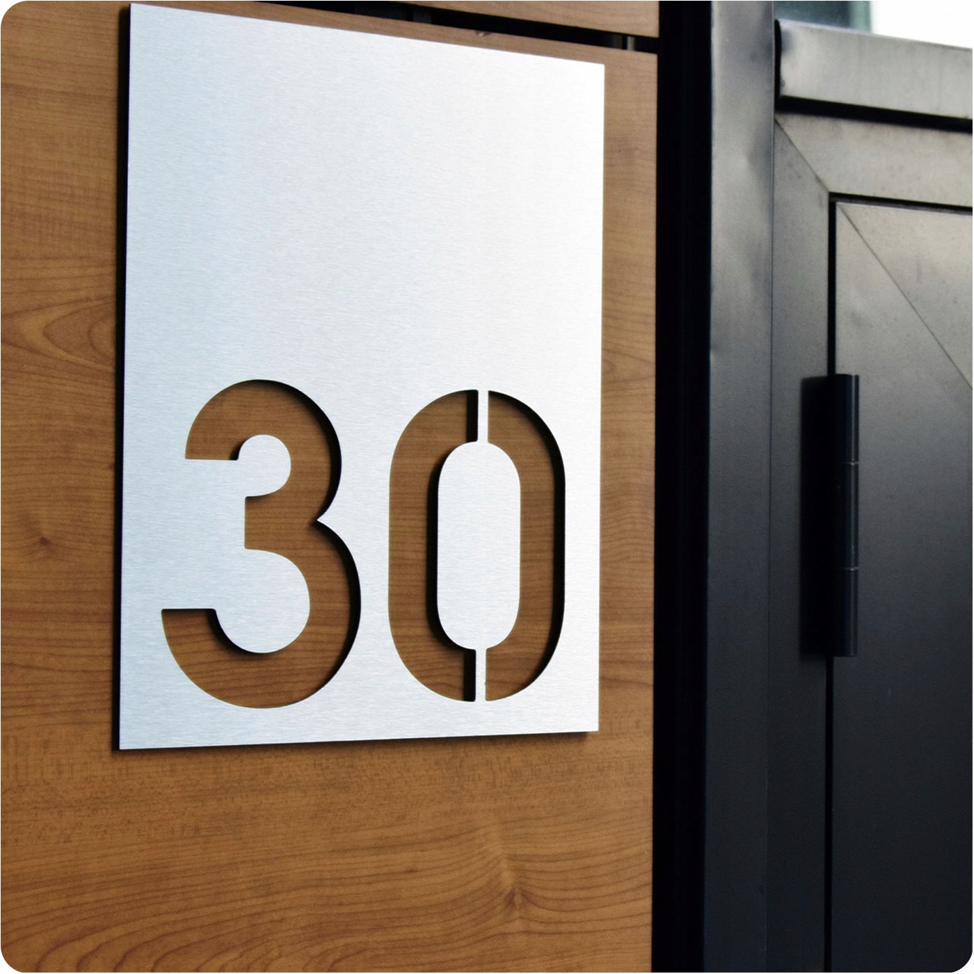 Tabliczka tablica ADRESOWA numer na dom numer domu ALUMINIOWA Olayer 30x40 Marka Cucudo