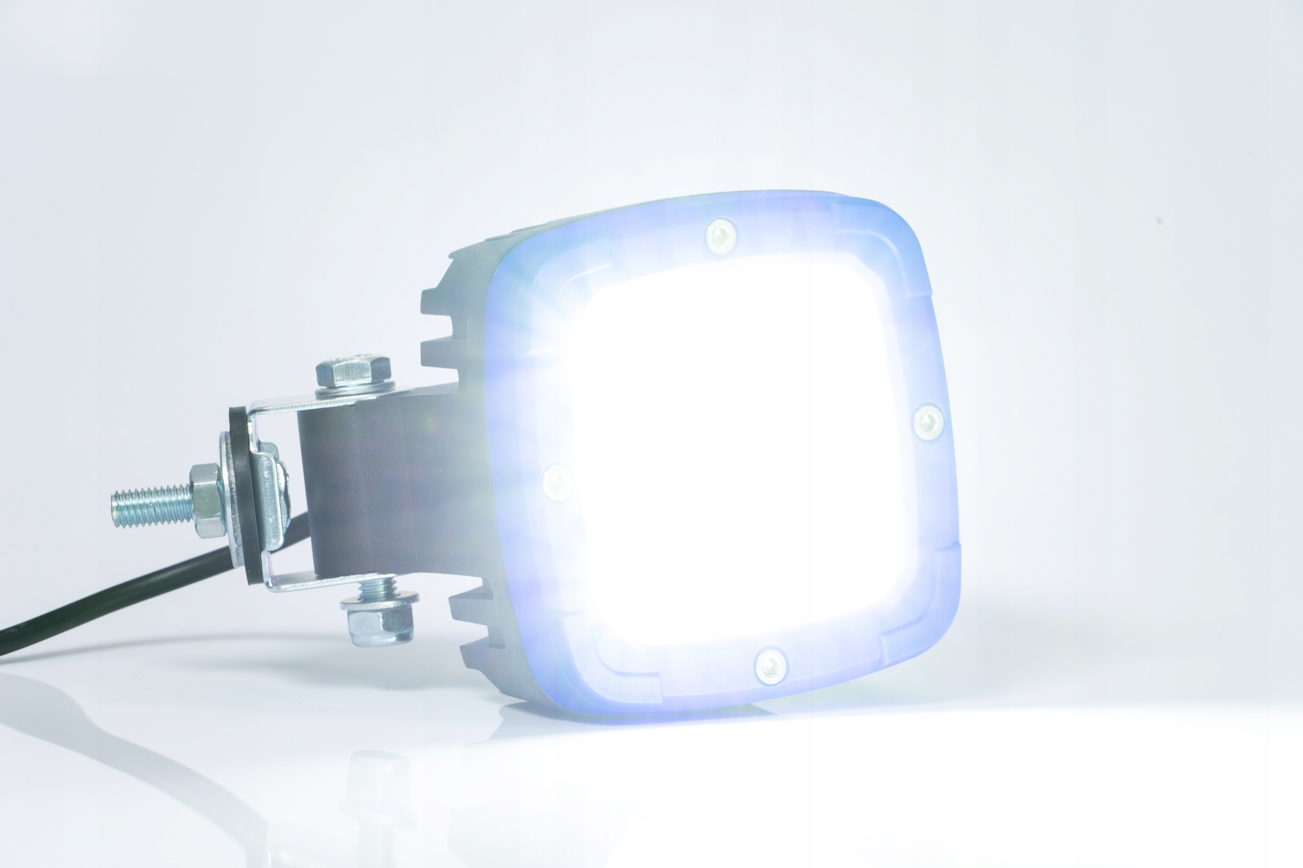 LAMPA HALOGEN ROBOCZY LED REFLEKTOR 12 24V 2800LM Part manufacturer Fristom